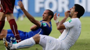 Suarez lets a nation down, moments after biting Chiellini