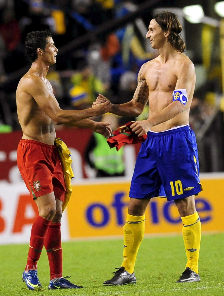 epa03947890 (FILE) A file picture dated 11 October 2008 shows Portugal's Cristiano Ronaldo (L) shaking hands with Sweden's Zlatan Ibrahimovic (R) following the FIFA World Cup 2010 qualifying soccer match between Sweden and Portugal at the Rasunda stadium in Stockholm, Sweden. Sweden will face Portugal in the FIFA World Cup 2014 qualifying playoff soccer match on 15 November 2013. EPA/JONAS EKSTROMER SWEDEN OUT