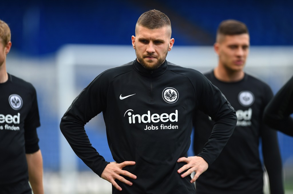 LONDON, ENGLAND - MAY 08: Ante Rebic of Eintracht Frankfurt trains during the Eintracht Frankfurt Training Session on the eve of their UEFA Europa League semi final against Chelsea at Stamford Bridge on May 08, 2019 in London, England. (Photo by Harriet Lander/Getty Images)