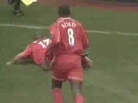Steven Gerrard Scores Goal Vs. Manchester United