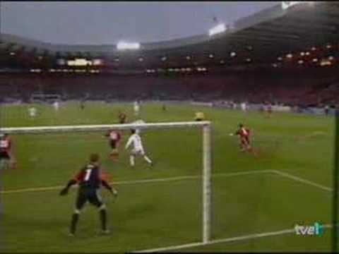 Zidane-Goal in Eurocup final Real Madrid-Bayer Leverkusen