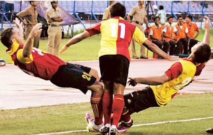 East Bengal - Breating on Dempo's neck