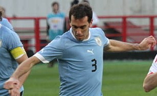 Diego Godín: Replacement for Agger?