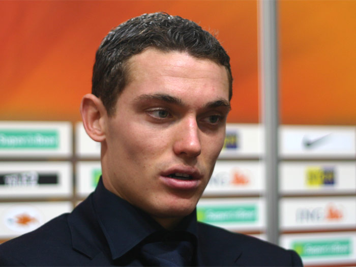 Barcelona Official Aii Thomas Vermaelen Completes His Move From