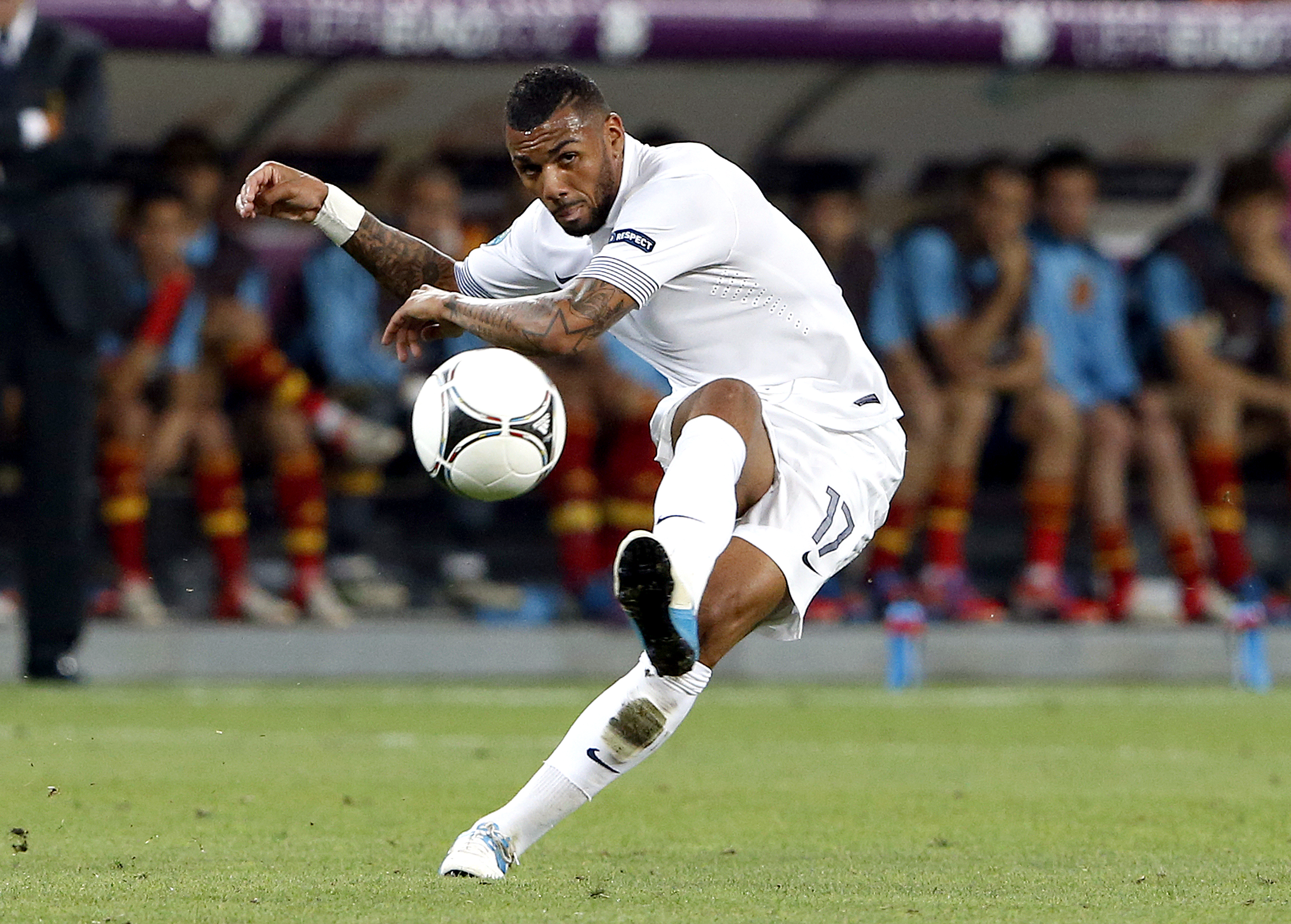 epa03278760 Yann M'Vila of France in action during the quarter final match of the UEFA EURO 2012 between Spain and France in Donetsk, Ukraine, 23 June 2012.  EPA/KERIM OKTEN UEFA Terms and Conditions apply http://www.epa.eu/downloads/UEFA-EURO2012-TCS.pdf