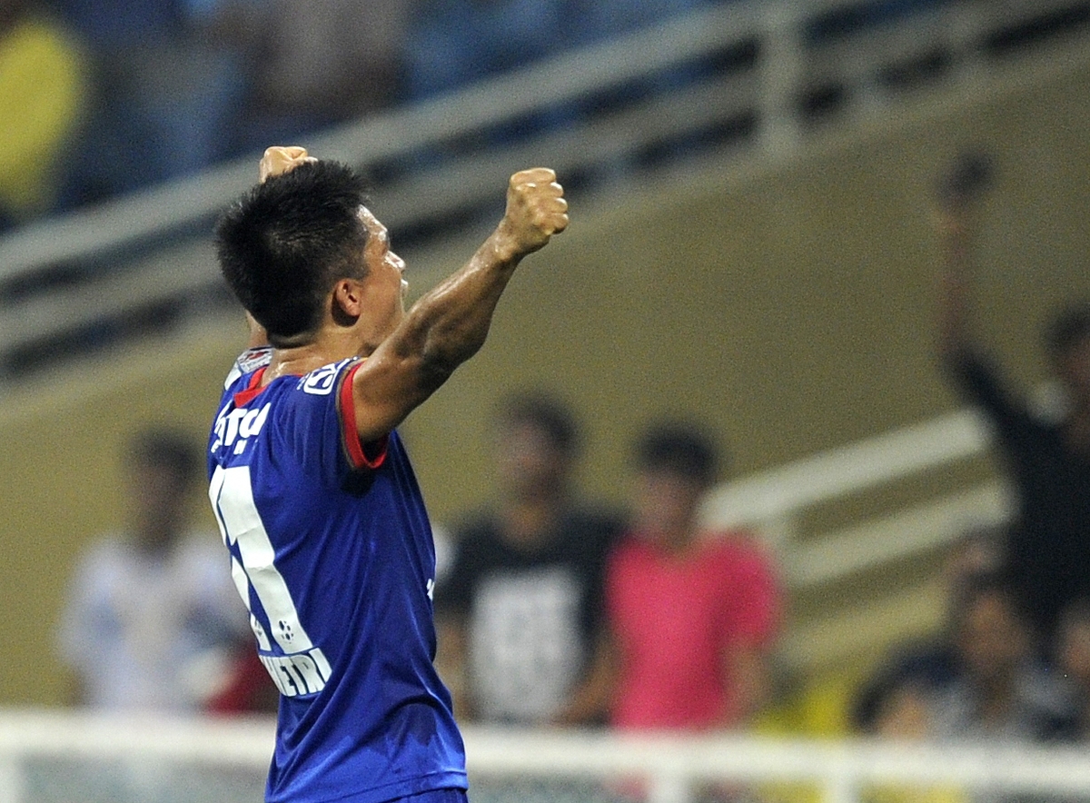 during match 17 of the Indian Super League (ISL) season 2  between Mumbai City FC and Delhi Dynamos FC held at the D.Y. Patil Stadium, Navi Mumbai, India on the 21st October 2015.

Photo by Pal Pillai / ISL/ SPORTZPICS