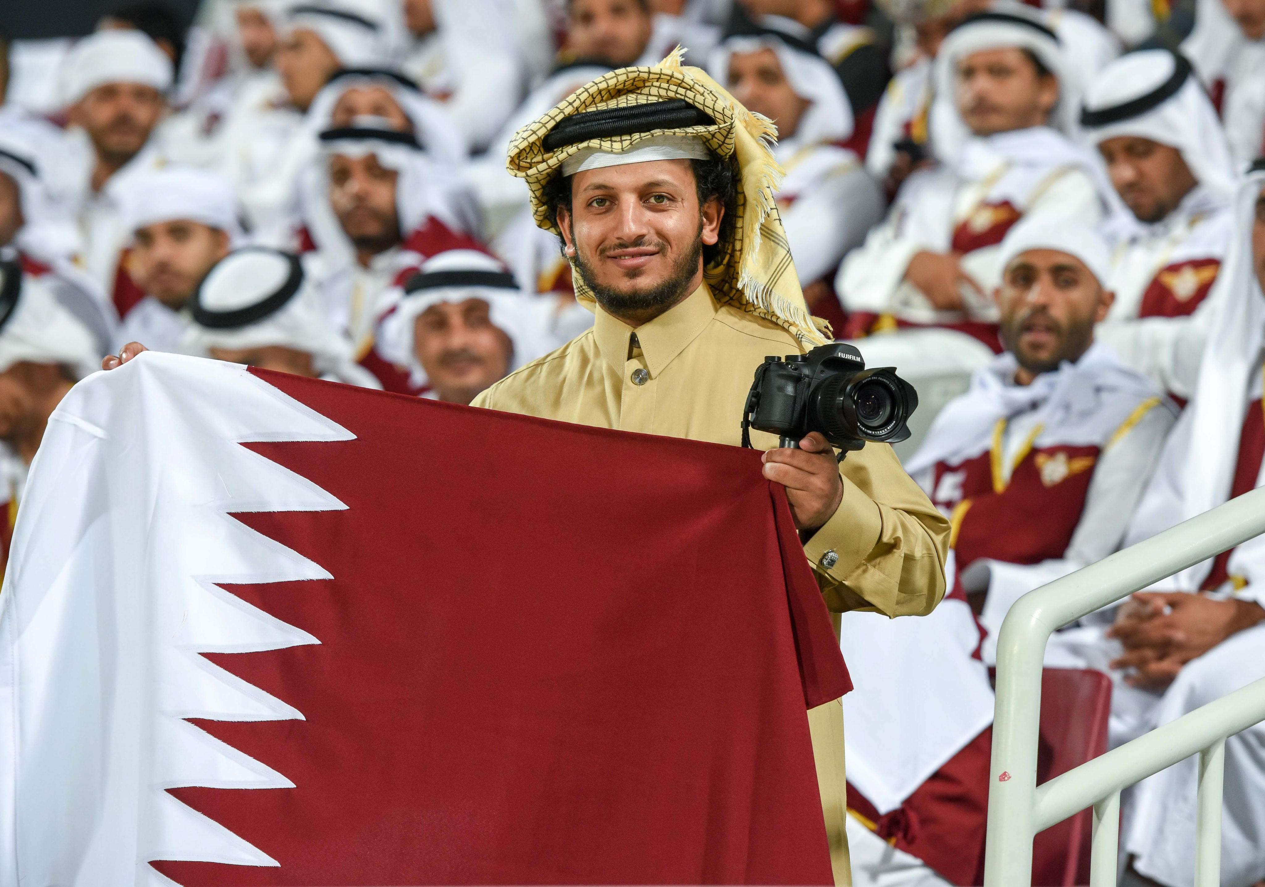Катар и саудовская аравия. Саудовская Аравия Катар ОАЭ. Арабы Катара. Флаг Саудии и ОАЭ. Флаги Катара и Саудовской Аравии.