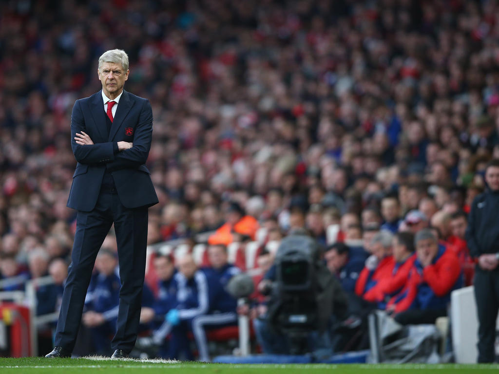 LONDON, ENGLAND - JANUARY 09: Arsene Wenger of Arsenal during the Emirates FA Cup Third Round match bewtween Arsenal and Sunderland at Emirates Stadium on January 9, 2016 in London, England.  (Photo by Paul Gilham/Getty Images)