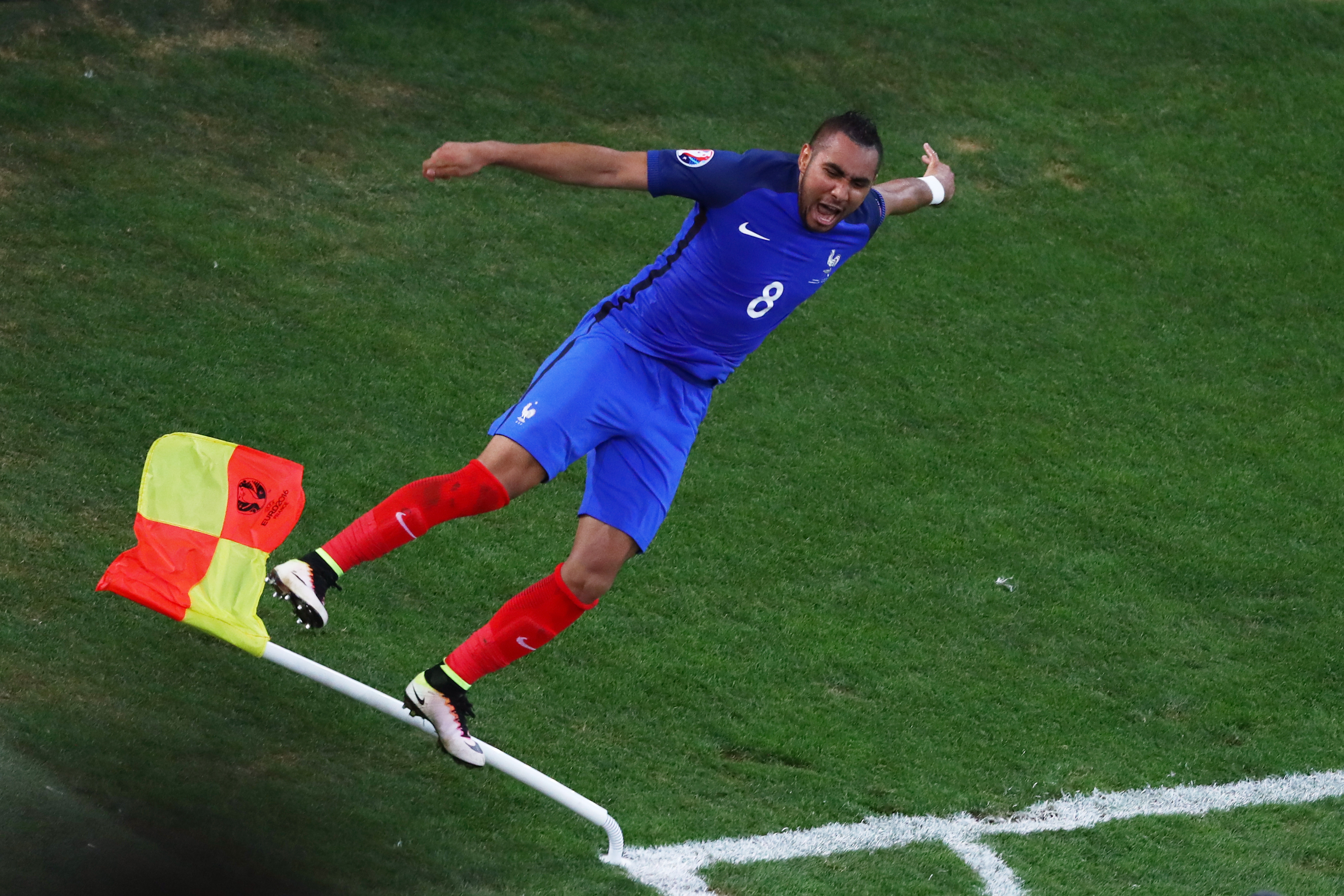 MARSEILLE, FRANCE - JUNE 15:  Dimitri Payet of France celebrates after he scored his sides second goal during the UEFA EURO 2016 Group A match between France and Albania at Stade Velodrome on June 15, 2016 in Marseille, France.  (Photo by Lars Baron/Getty Images)