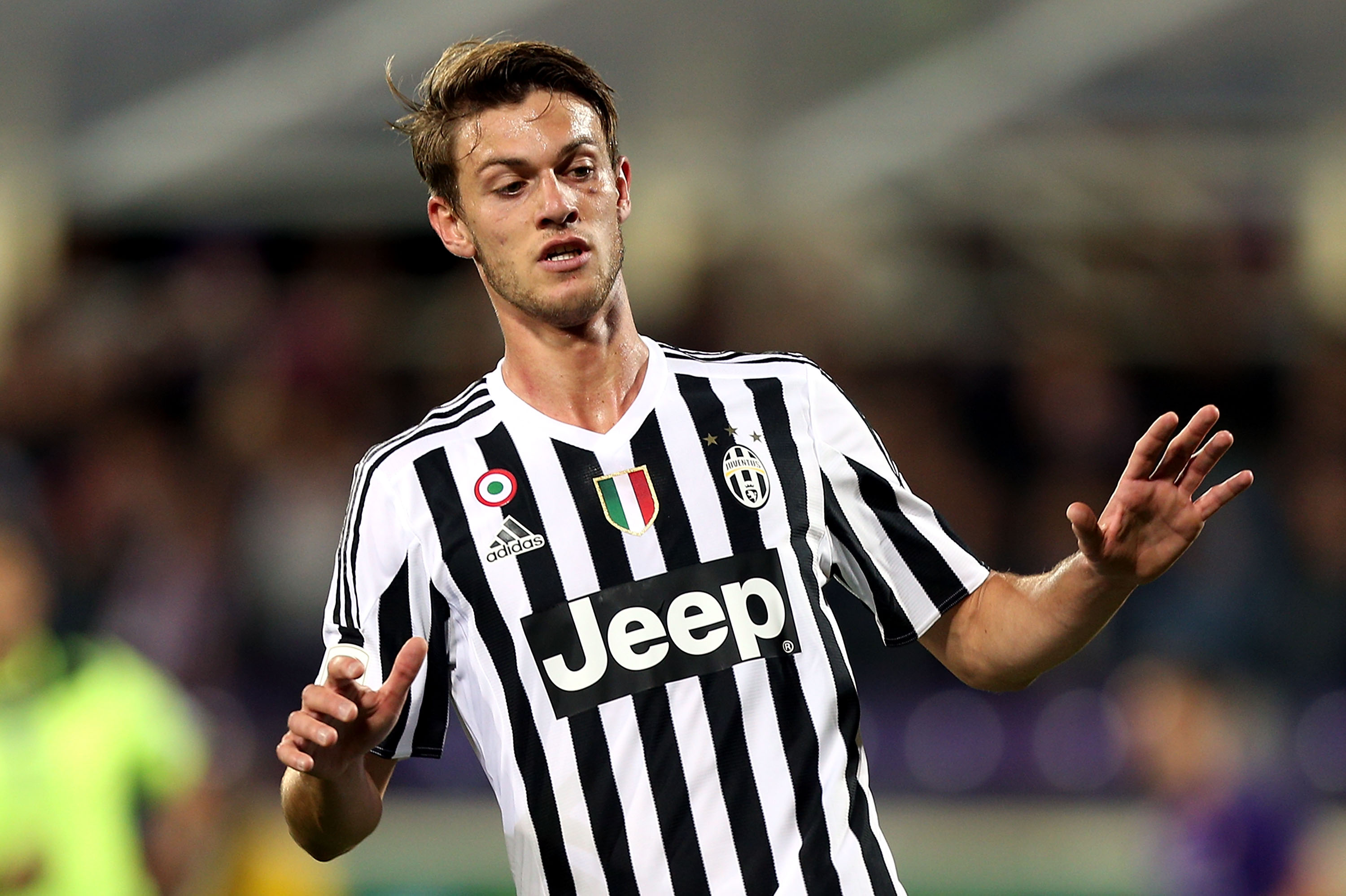 FLORENCE, ITALY - APRIL 24: Daniele Rugani of Juventus FC in action during the Serie A match between ACF Fiorentina and Juventus FC at Stadio Artemio Franchi on April 24, 2016 in Florence, Italy.  (Photo by Gabriele Maltinti/Getty Images)