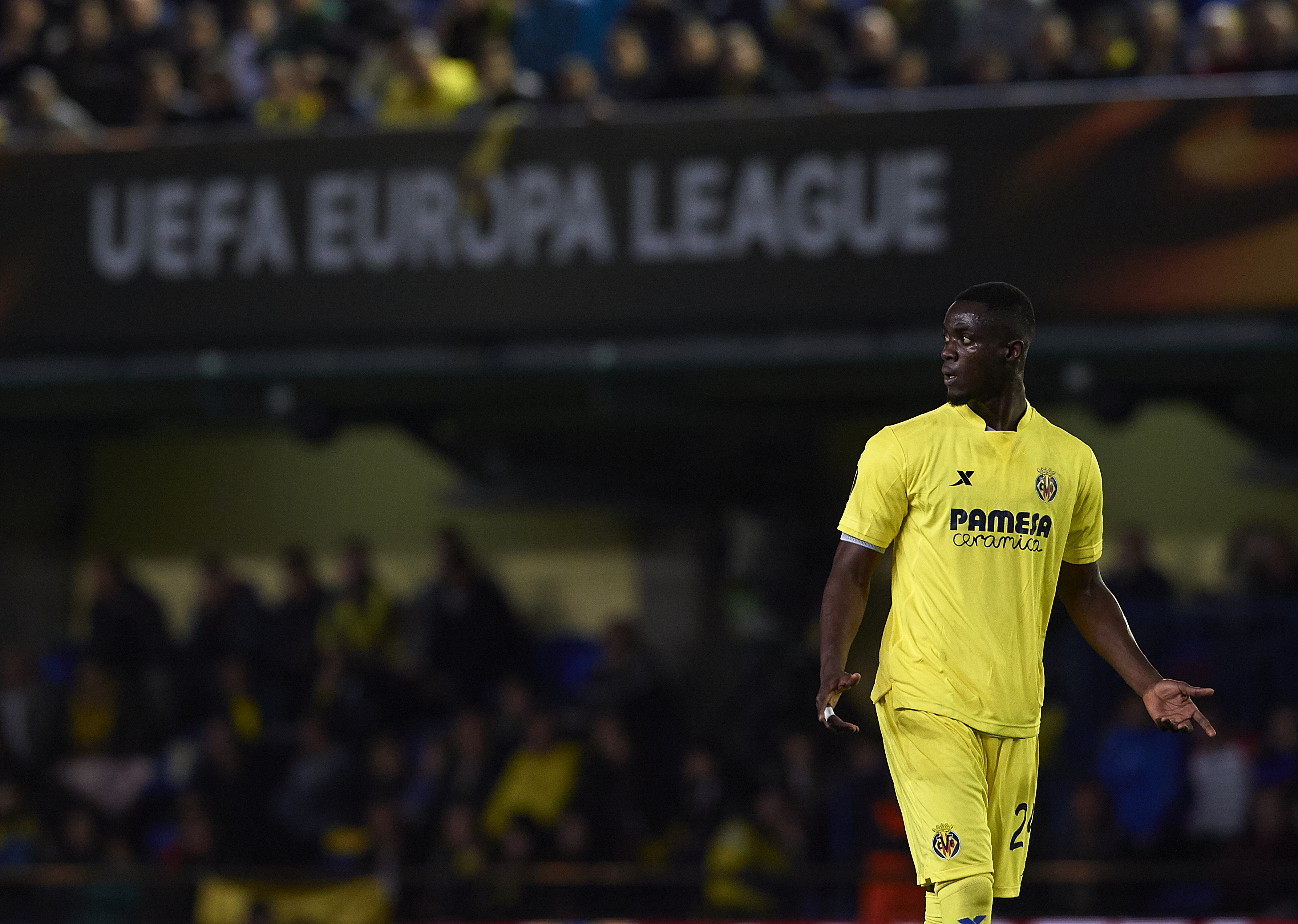 VILLARREAL, SPAIN - APRIL 07:  Eric Bertrand Bailly of Villarreal reacts during the UEFA Europa League Quarter Final first leg match between Villarreal CF and Sparta Prague at El Madrigal on April 7, 2016 in Villarreal, Spain.  (Photo by Manuel Queimadelos Alonso/Getty Images)