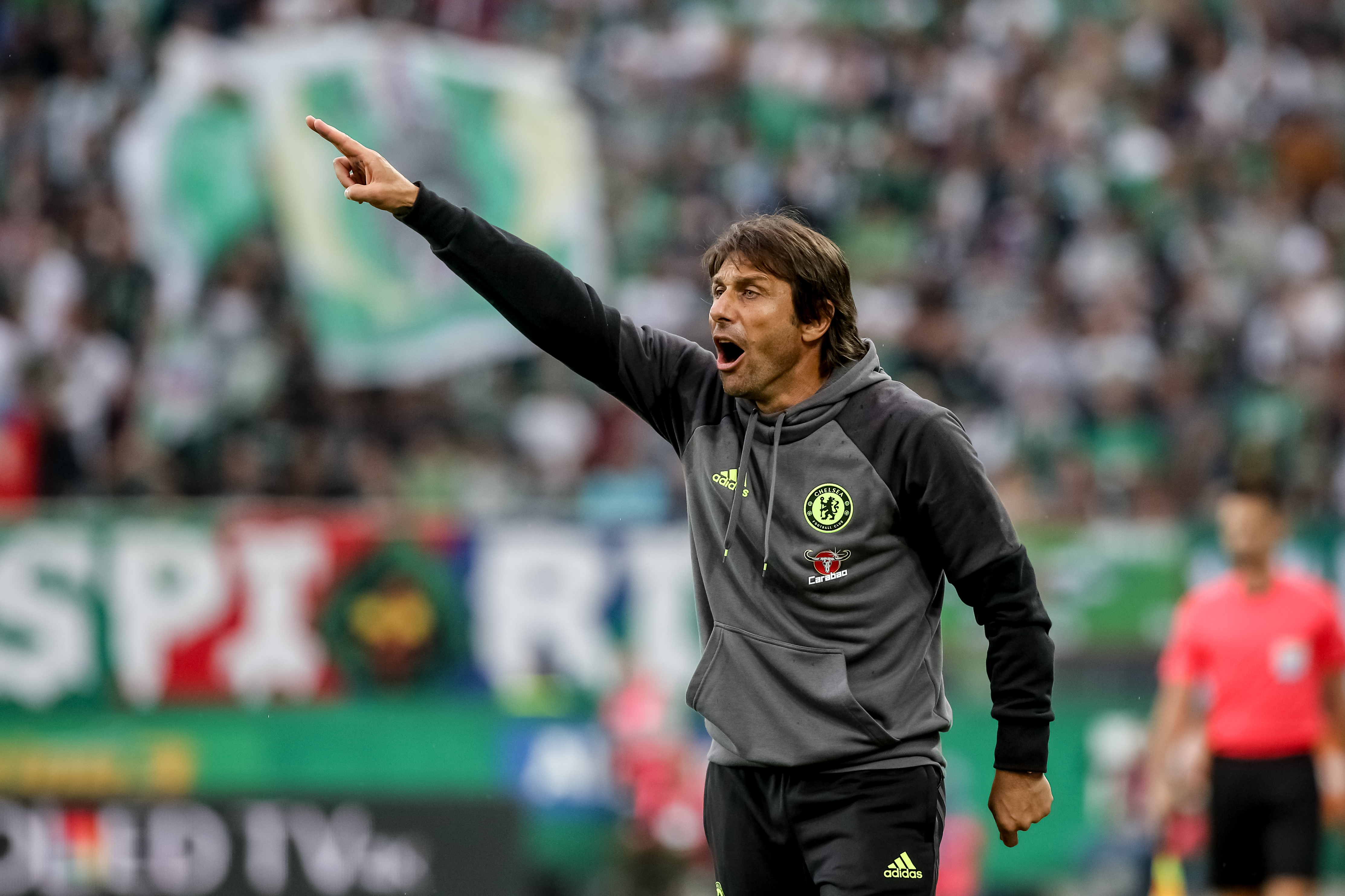 VIENNA, AUSTRIA - JULY 16:  Head coach of Chelsea Antonio Conte gestures during an friendly match between SK Rapid Vienna and Chelsea F.C. at Allianz Stadion on July 16, 2016 in Vienna, Austria.  (Photo by Matej Divizna/Getty Images)