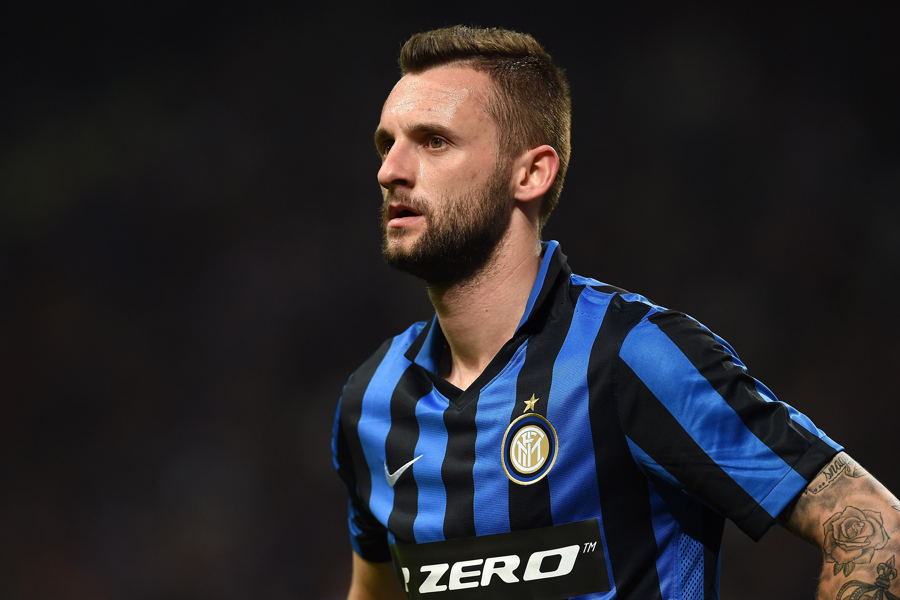 MILAN, ITALY - APRIL 16:  Marcelo Brozovic of FC Internazionale Milano looks on during the Serie A match between FC Internazionale Milano and SSC Napoli at Stadio Giuseppe Meazza on April 16, 2016 in Milan, Italy.  (Photo by Valerio Pennicino/Getty Images)