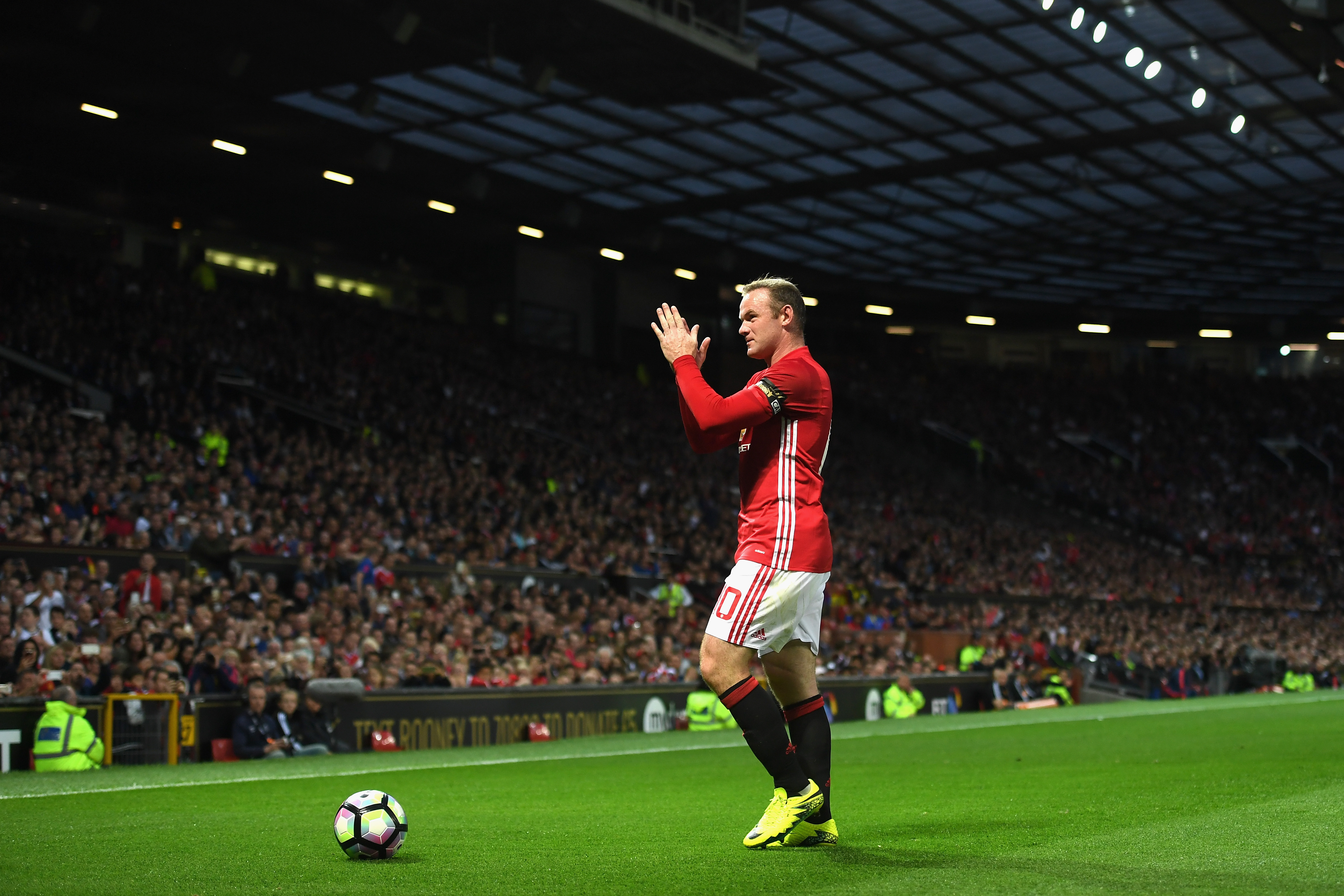 MANCHESTER, ENGLAND - AUGUST 03:  Wayne Rooney of Manchester United applauds supporters during the Wayne Rooney Testimonial match between Manchester United and Everton at Old Trafford on August 3, 2016 in Manchester, England.  (Photo by Michael Regan/Getty Images)