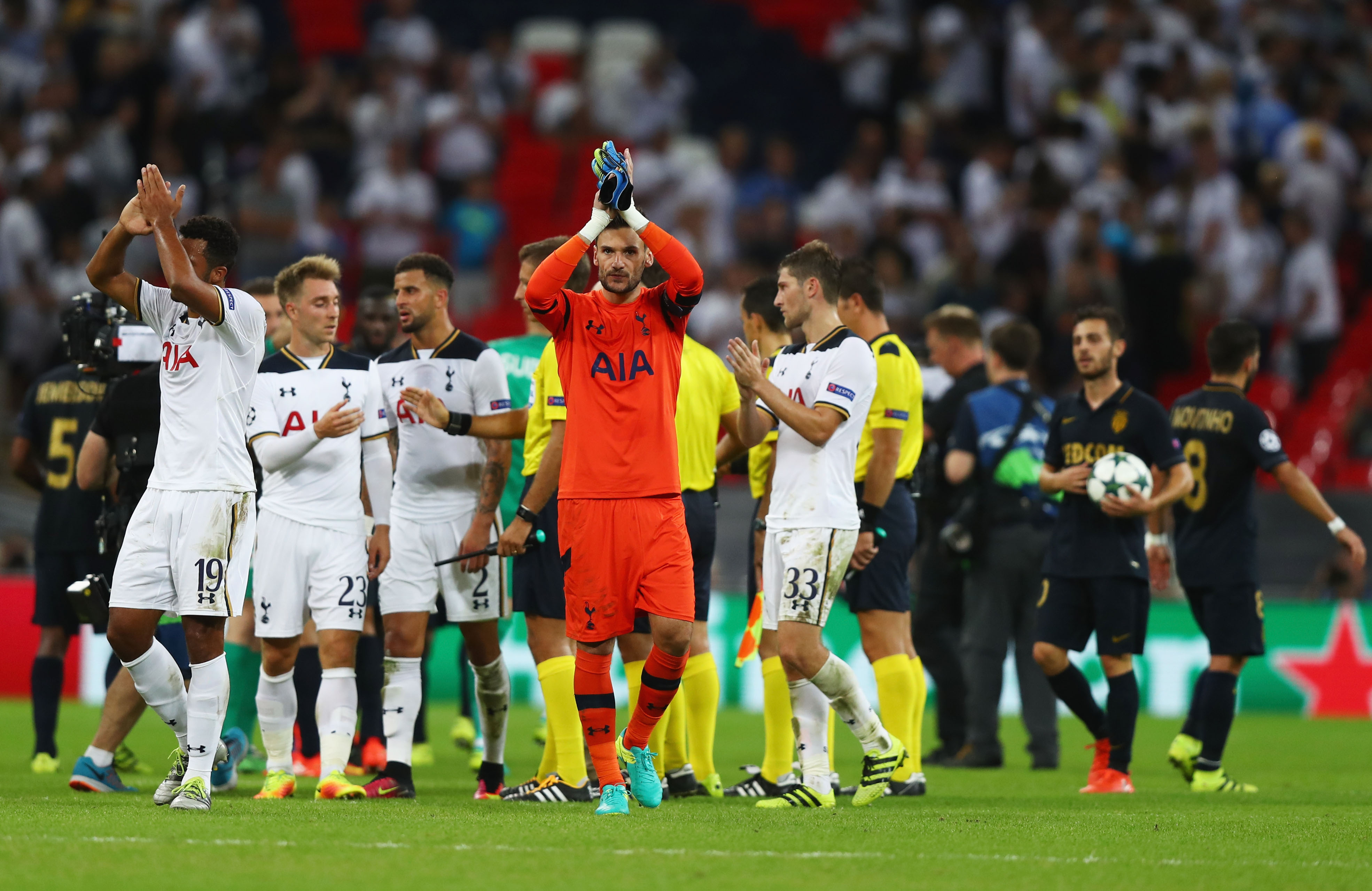 LONDON, ENGLAND - SEPTEMBER 14: Hugo Lloris of Tottenham Hotspur and his team-mates applaud fans during the UEFA Champions League match between Tottenham Hotspur FC and AS Monaco FC at Wembley Stadium on September 14, 2016 in London, England.  (Photo by Clive Rose/Getty Images)