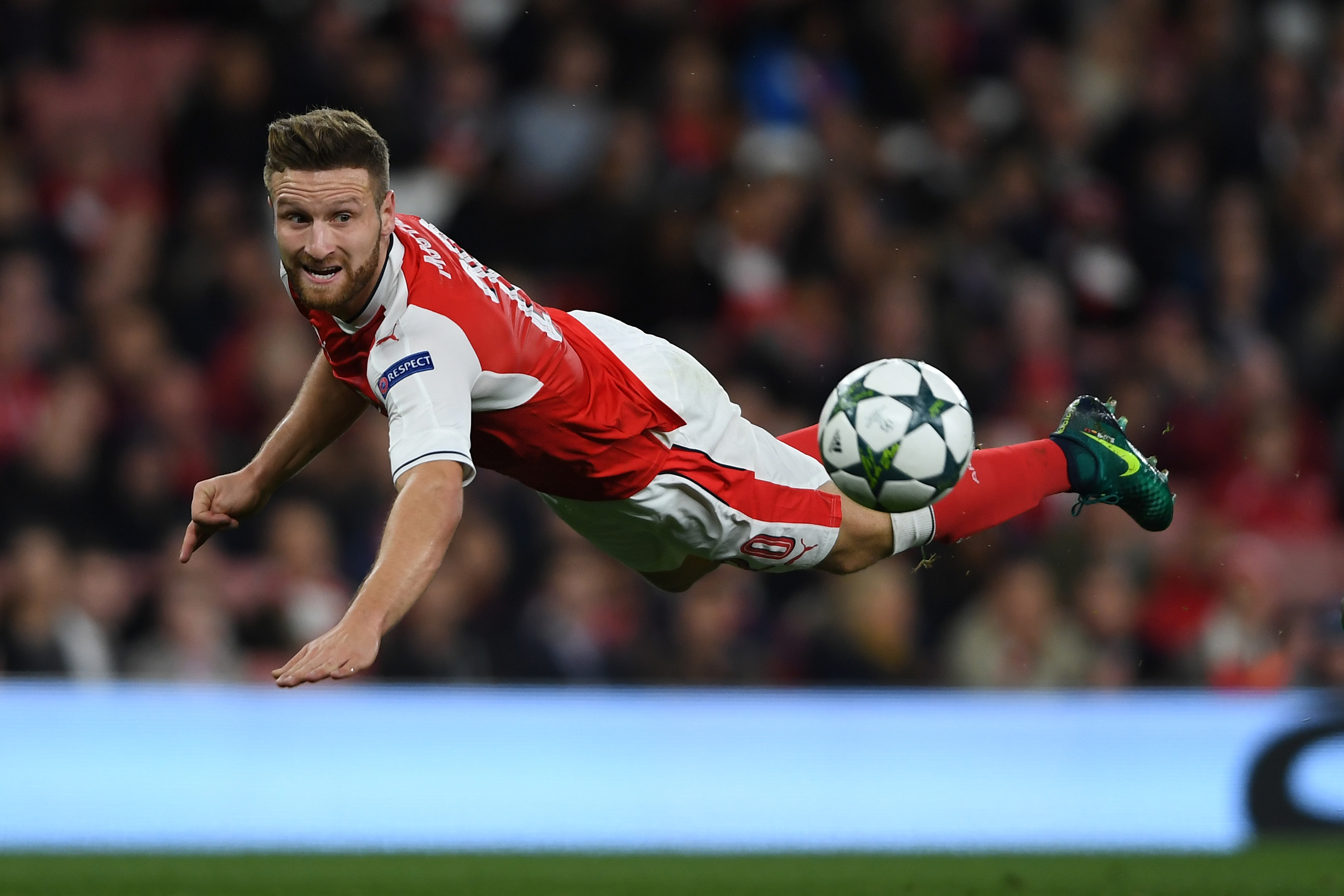 LONDON, ENGLAND - OCTOBER 19:  Shkodran Mustafi of Arsenal in action during the UEFA Champions League group A match between Arsenal FC and PFC Ludogorets Razgrad at the Emirates Stadium on October 19, 2016 in London, England.  (Photo by Mike Hewitt/Getty Images)