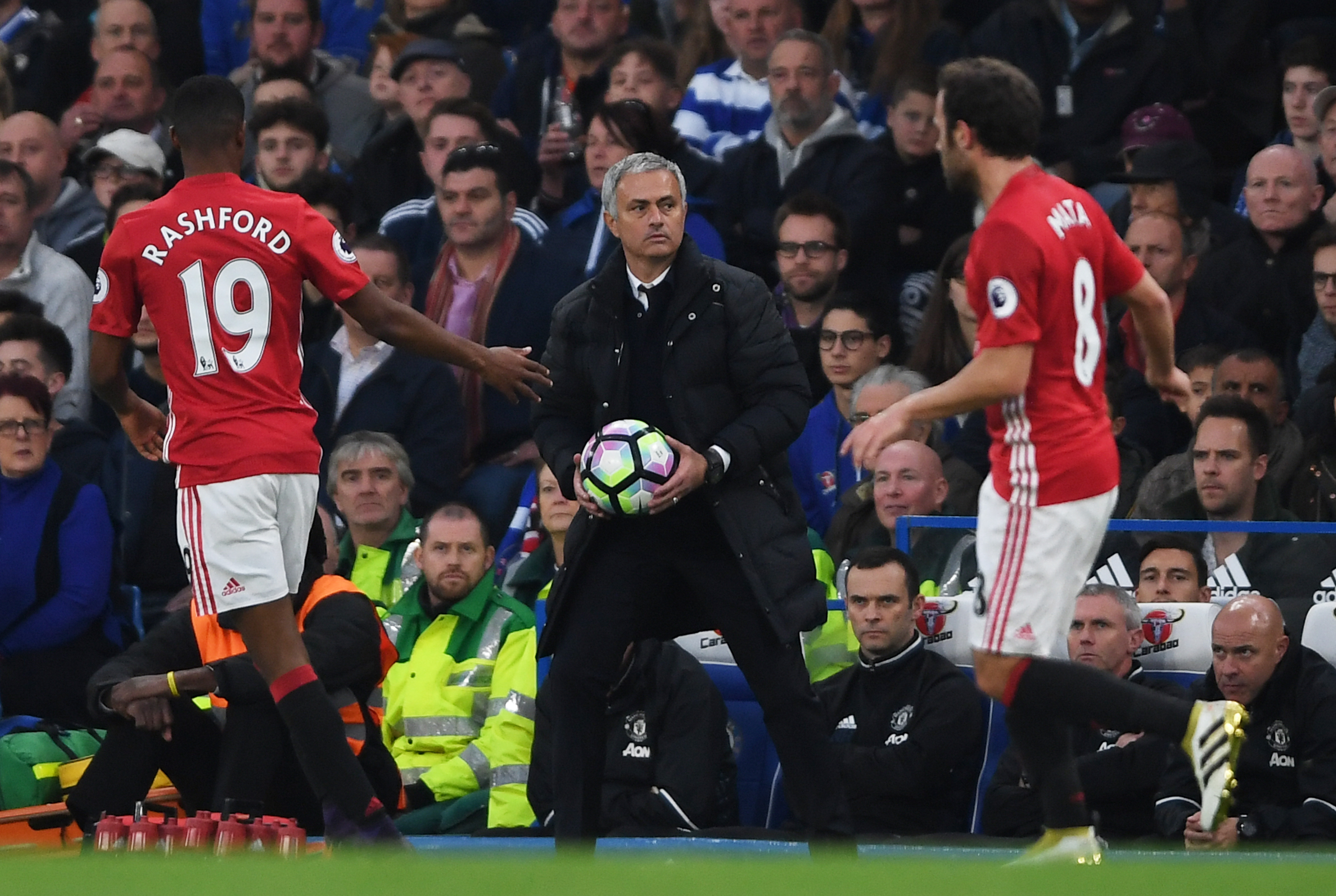 LONDON, ENGLAND - OCTOBER 23:  Jose Mourinho, Manager of Manchester United reacts during the Premier League match between Chelsea and Manchester United at Stamford Bridge on October 23, 2016 in London, England.  (Photo by Mike Hewitt/Getty Images)