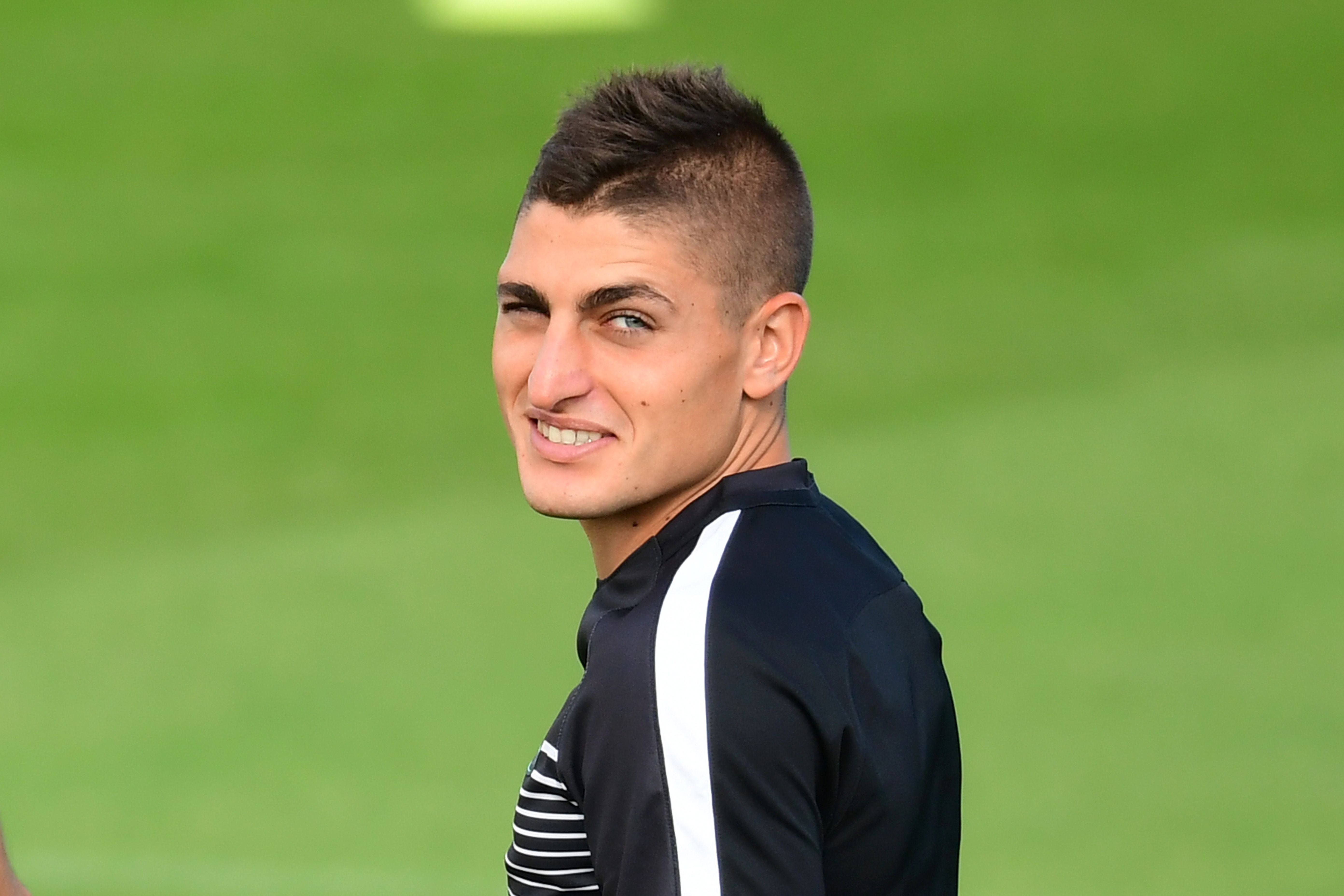 Paris Saint-Germain's midfielder Marco Verratti takes part in a training session on the eve of the UEFA Champions League football match  Paris-Saint Germain vs Arsenal, on September 12, 2016 at the Ooredoo training centre in Saint-Germain-en-Laye, outside Paris. / AFP / FRANCK FIFE        (Photo credit should read FRANCK FIFE/AFP/Getty Images)