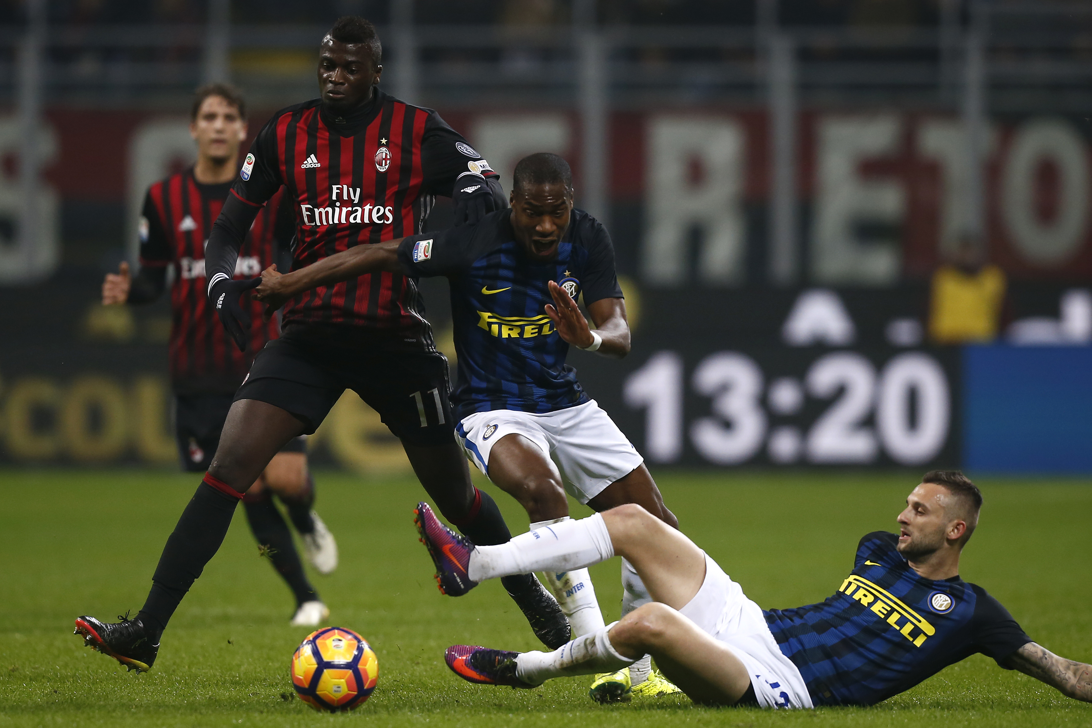 AC Milan's forward Mbaye Niang of France (L) fights for the ball with Inter Milan's midfielder Geoffrey Kondogbia from France (C) and Inter Milan's midfielder Marcelo Brozovic from Croatia during the Italian Serie A football match AC Milan Vs Inter Milan on November 20, 2016 at the 'San Siro Stadium' in Milan.  / AFP / MARCO BERTORELLO        (Photo credit should read MARCO BERTORELLO/AFP/Getty Images)