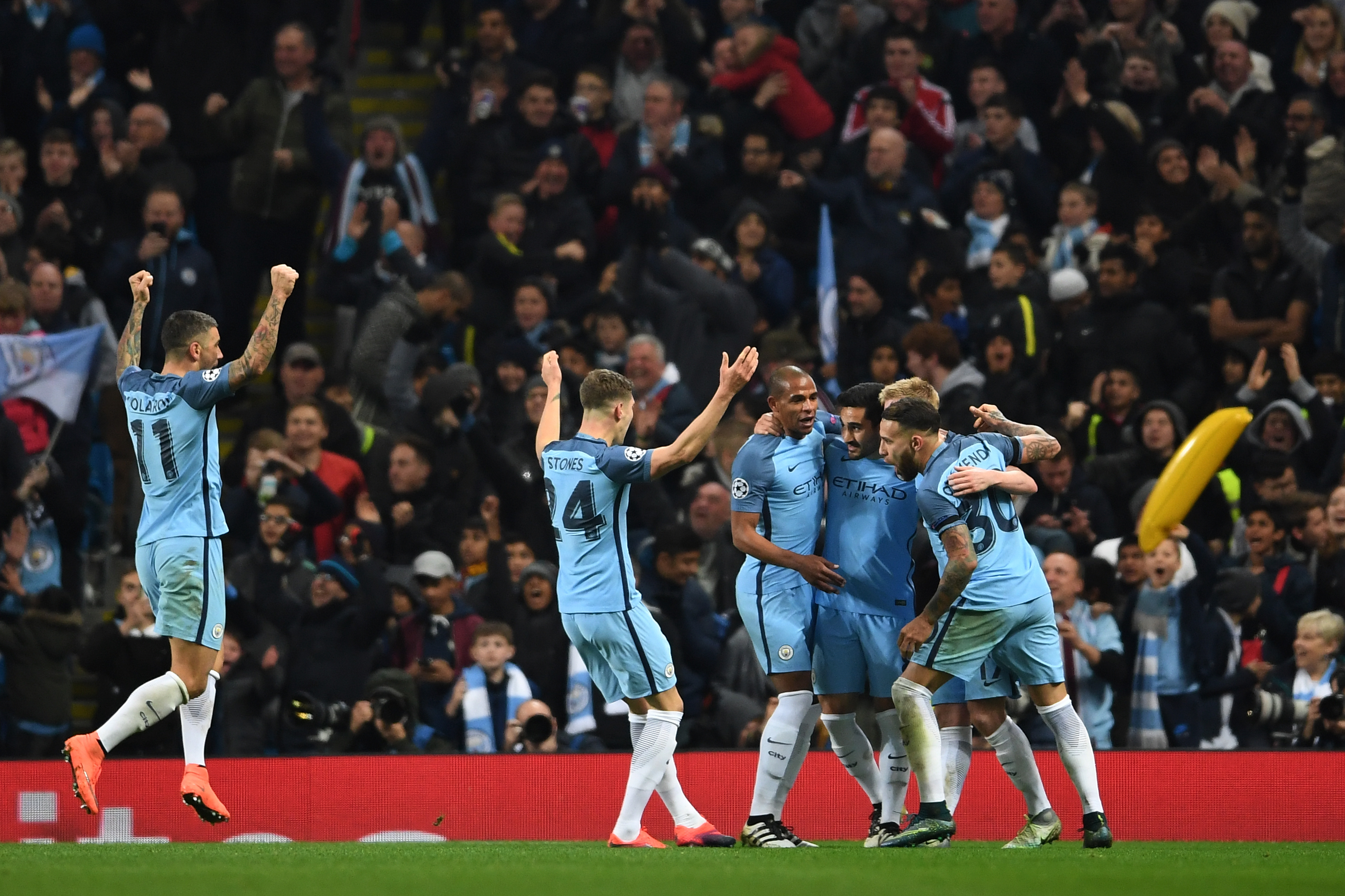 MANCHESTER, ENGLAND - NOVEMBER 01:  Ilkay Gundogan of Manchester City (3R) celebrates with team mates as he scores their third goal during the UEFA Champions League Group C match between Manchester City FC and FC Barcelona at Etihad Stadium on November 1, 2016 in Manchester, England.  (Photo by Laurence Griffiths/Getty Images)