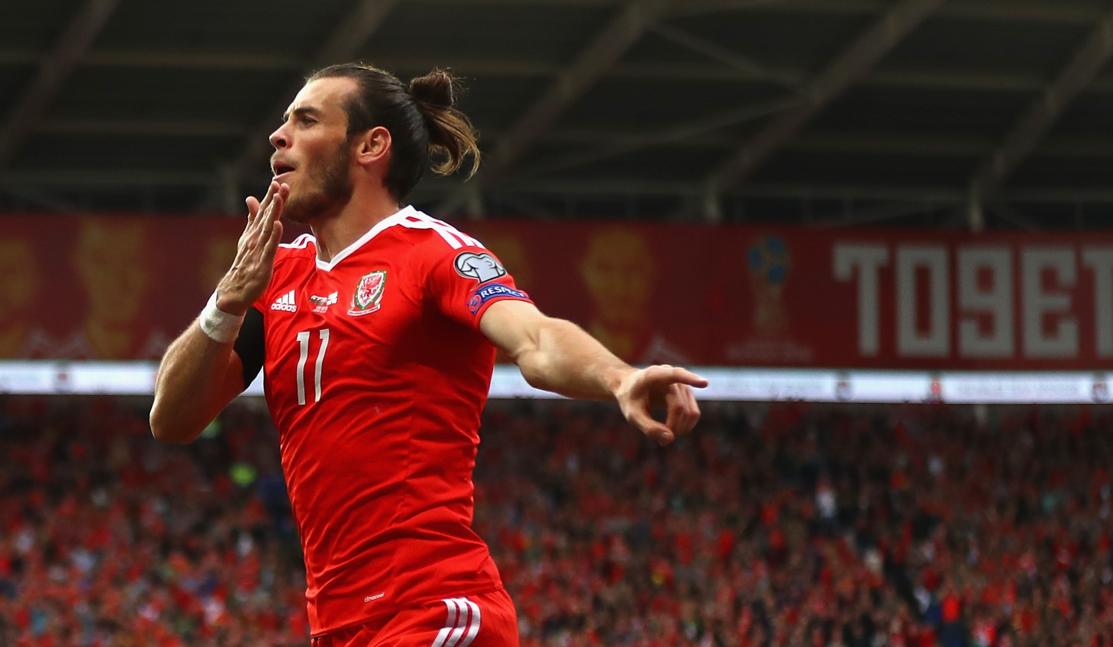 CARDIFF, WALES - OCTOBER 09:  Gareth Bale of Wales celebrates scoring the opening goal during the FIFA 2018 World Cup Qualifier Group D match between Wales and Georgia at Cardiff City Stadium on October 9, 2016 in Cardiff, Wales.  (Photo by Michael Steele/Getty Images)