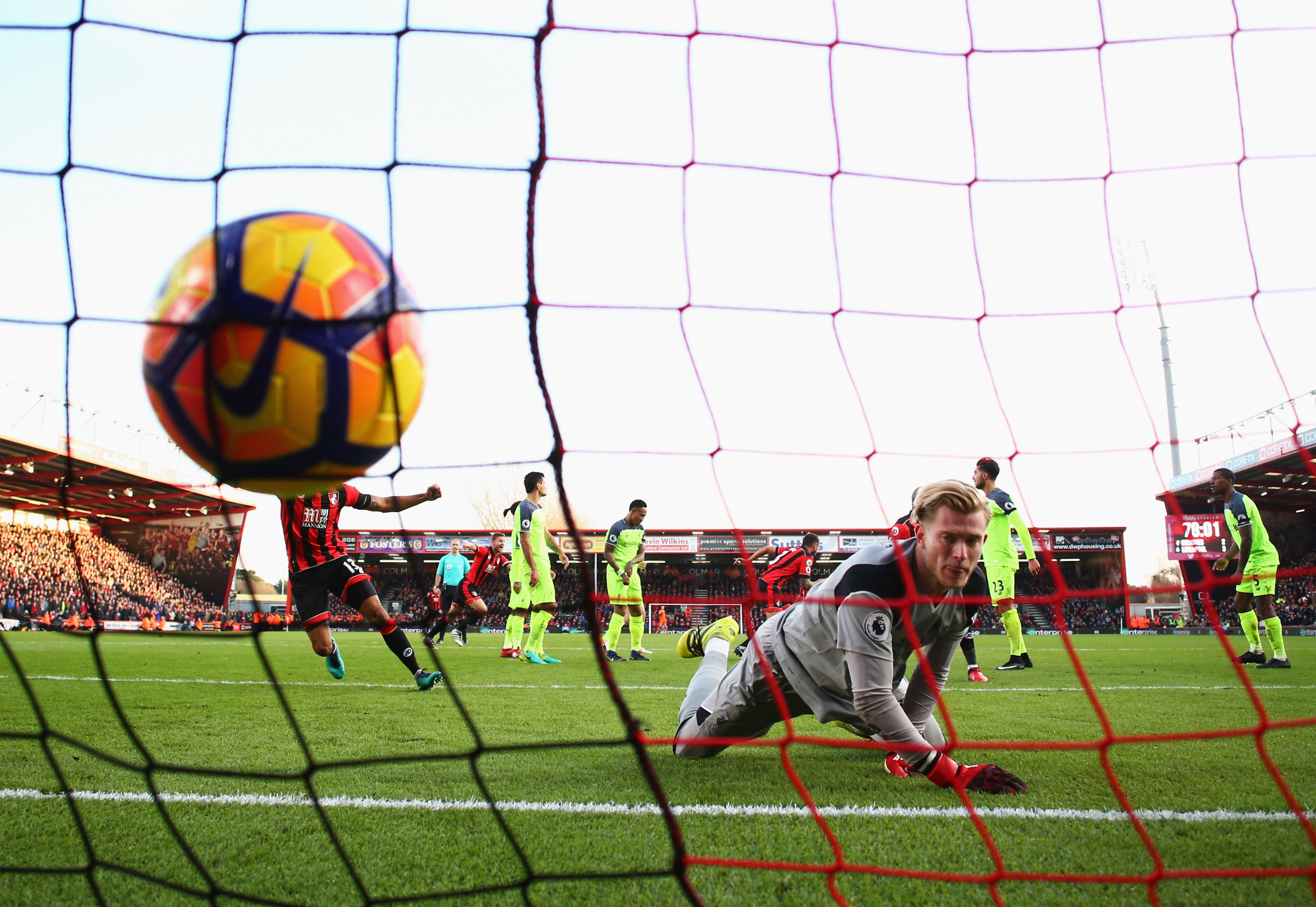 BOURNEMOUTH, ENGLAND - DECEMBER 04:  Loris Karius of Liverpool looks dejected as Steve Cook of AFC Bournemouthscores their third goal during the Premier League match between AFC Bournemouth and Liverpool at Vitality Stadium on December 4, 2016 in Bournemouth, England.  (Photo by Michael Steele/Getty Images)