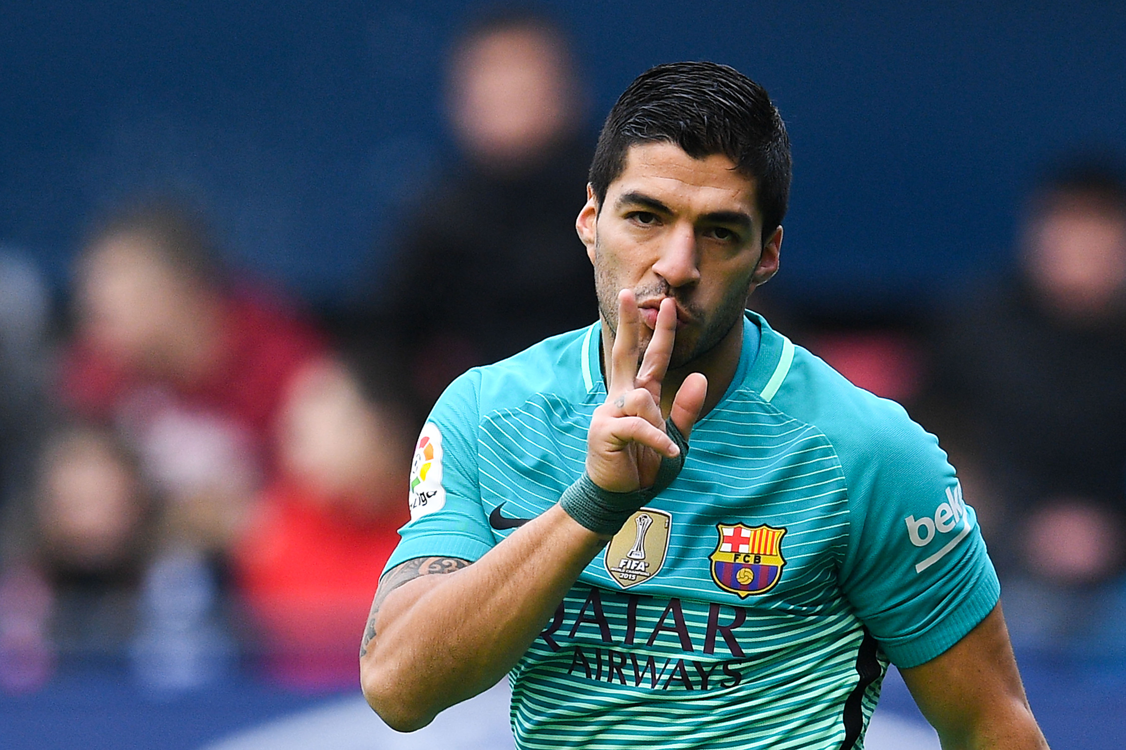 PAMPLONA, SPAIN - DECEMBER 10:  Luis Suarez of FC Barcelona celebrates after scoring the opening goal during the La Liga match between CA Osasuna and FC Barcelona at Sadar stadium on December 10, 2016 in Pamplona, Spain.  (Photo by David Ramos/Getty Images)