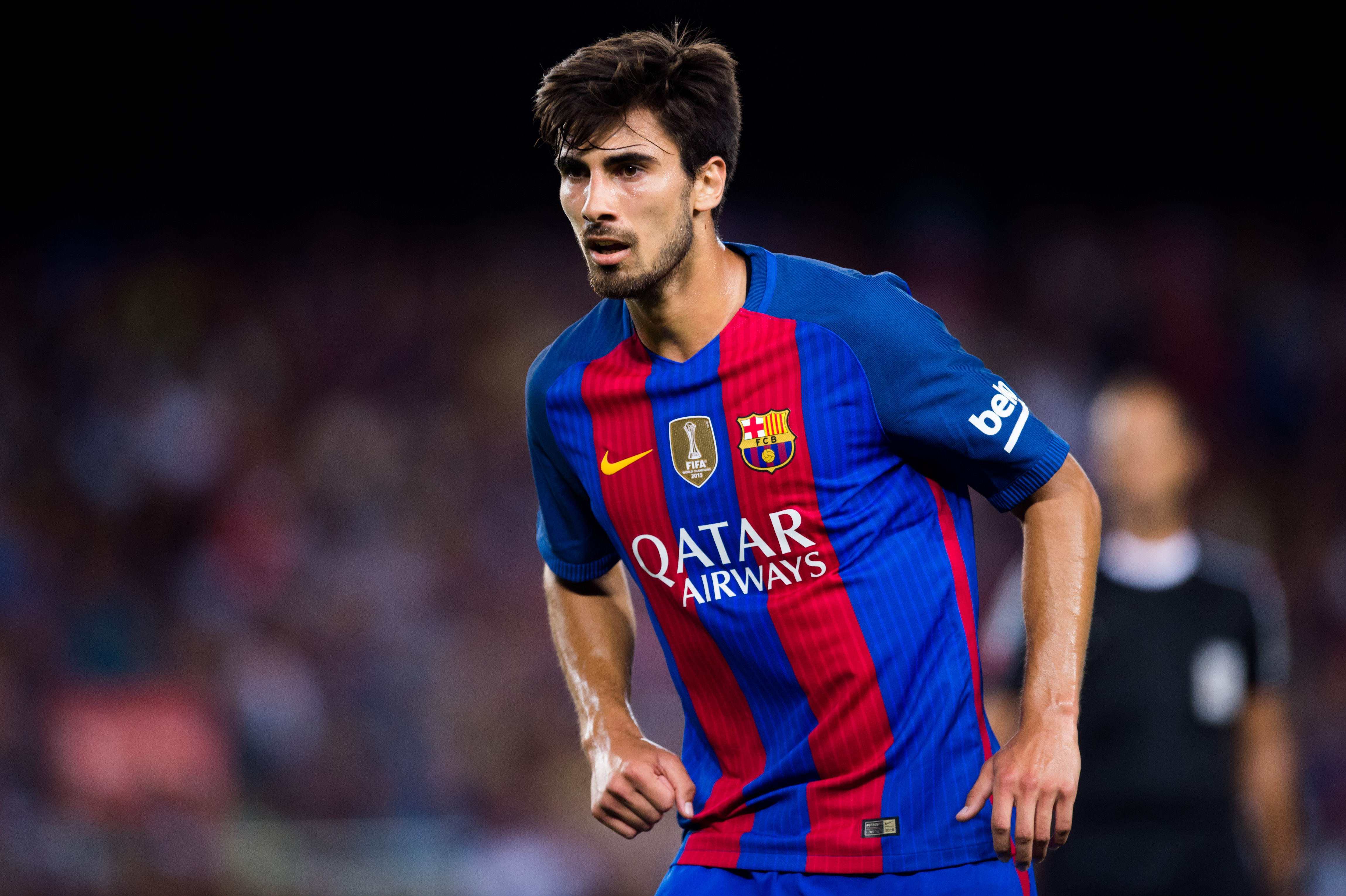 BARCELONA, SPAIN - AUGUST 10:  Andre Gomes of FC Barcelona looks on during the Joan Gamper trophy match between FC Barcelona and UC Sampdoria at Camp Nou on August 10, 2016 in Barcelona, Spain.  (Photo by Alex Caparros/Getty Images)