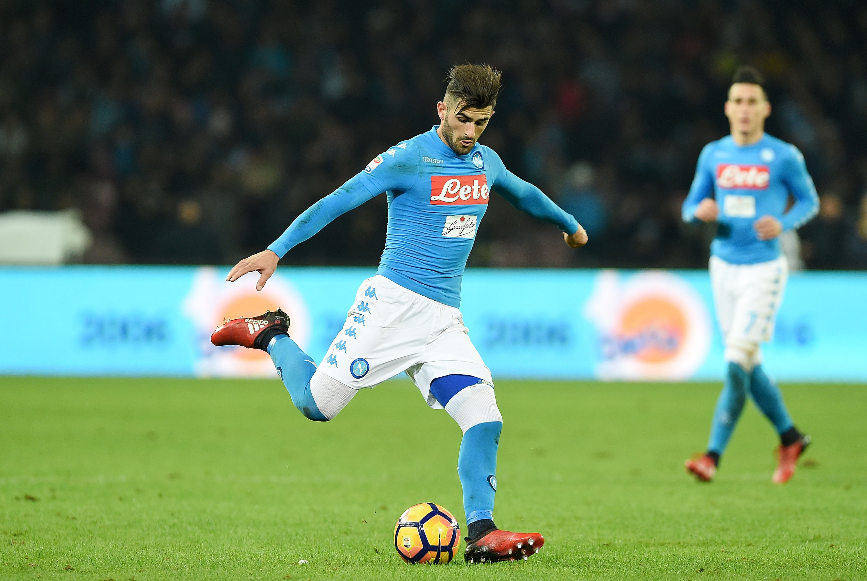 NAPLES, ITALY - NOVEMBER 28:  Elseid Hysaj of SSC Napoli in action during the Serie A match between SSC Napoli and US Sassuolo November 28, 2016 in Naples, Italy.  (Photo by Francesco Pecoraro/Getty Images)