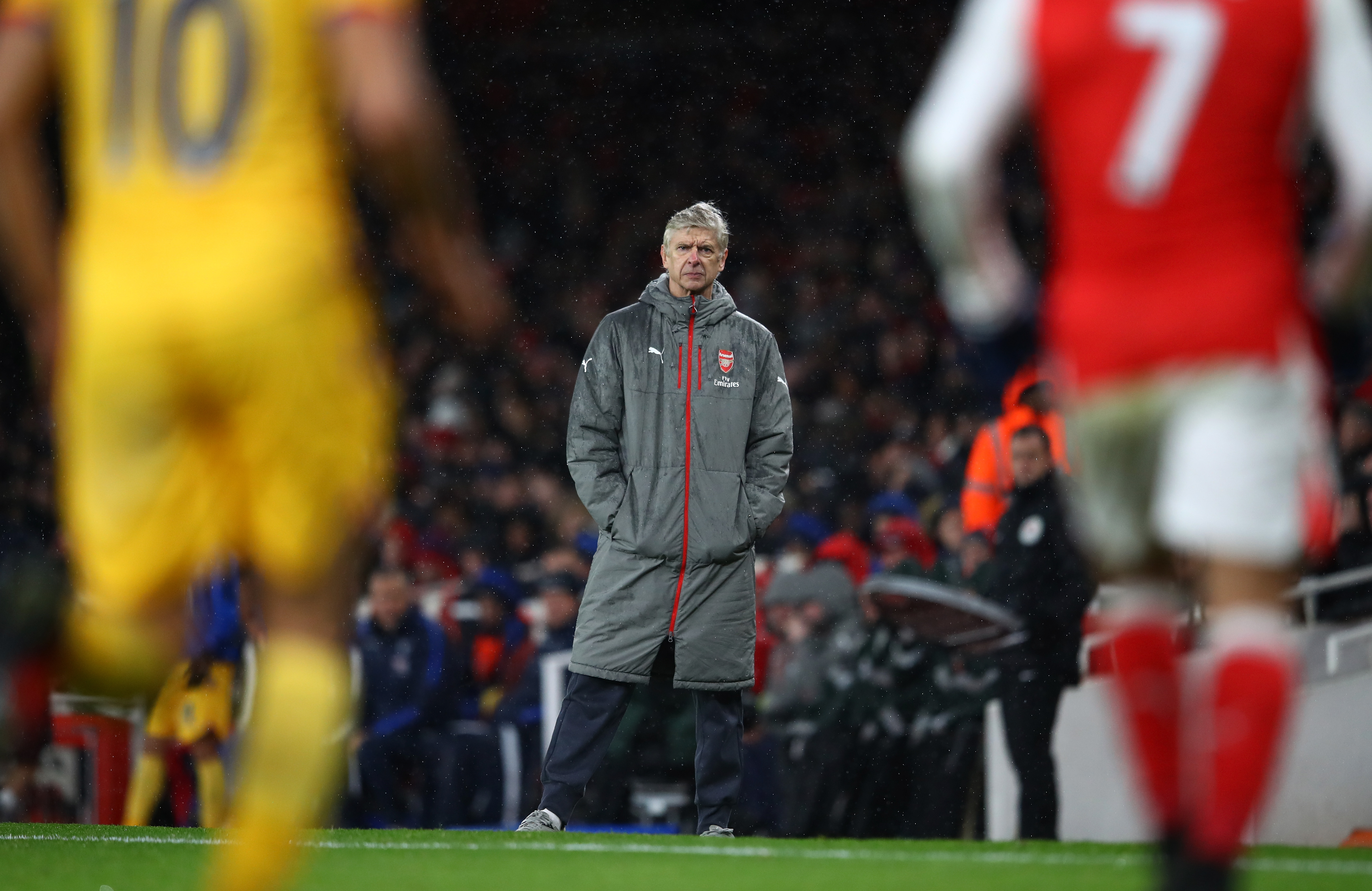 LONDON, ENGLAND - JANUARY 01:  Arsene Wenger the manager of Arsenal looks on during the Premier League match between Arsenal and Crystal Palace at the Emirates Stadium on January 1, 2017 in London, England.  (Photo by Clive Mason/Getty Images)