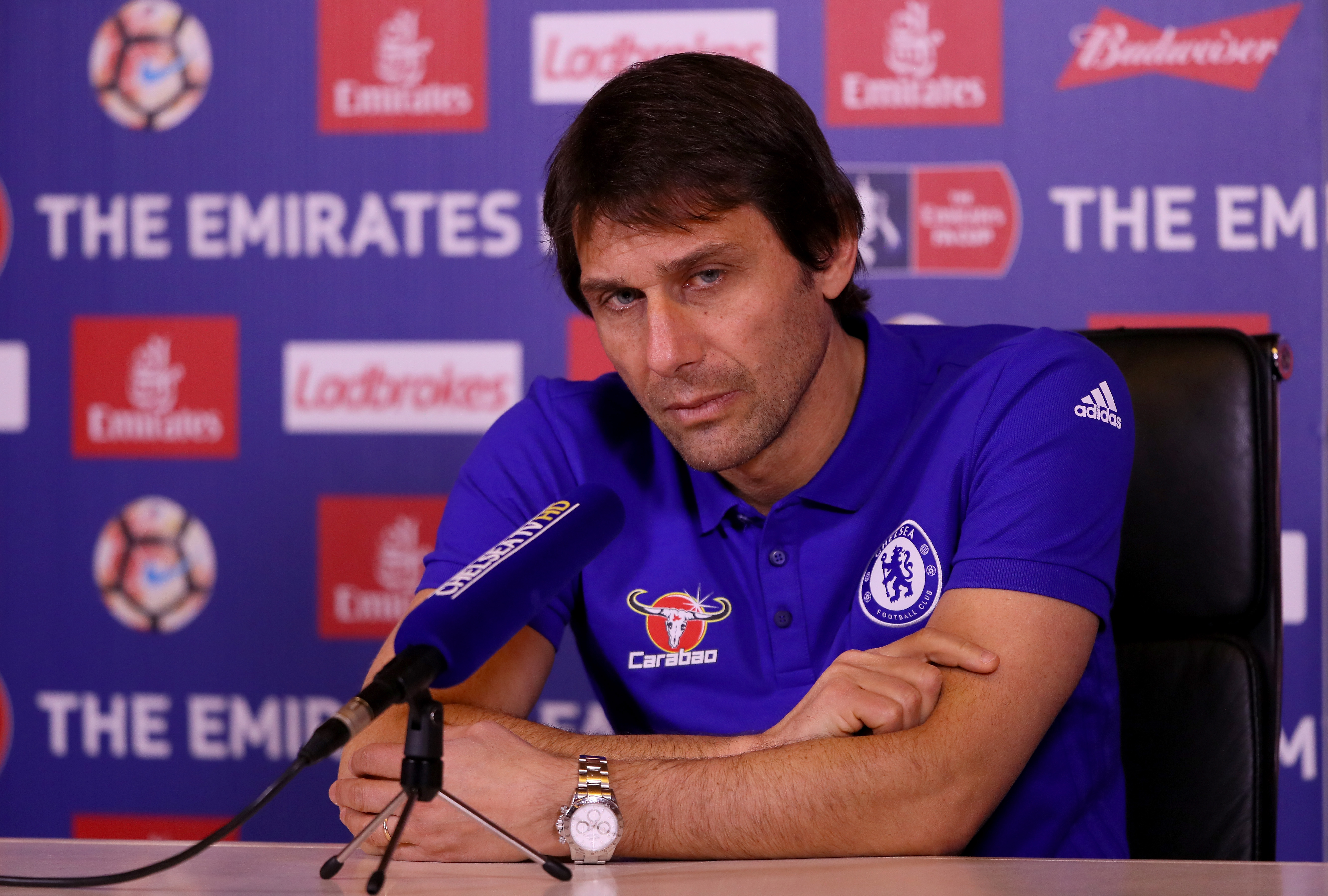 COBHAM, ENGLAND - JANUARY 06:  Antonio Conte, Chelsea mananger, is pictured during a press conference at Chelsea Training Ground on January 6, 2017 in Cobham, England.  (Photo by Andrew Redington/Getty Images)