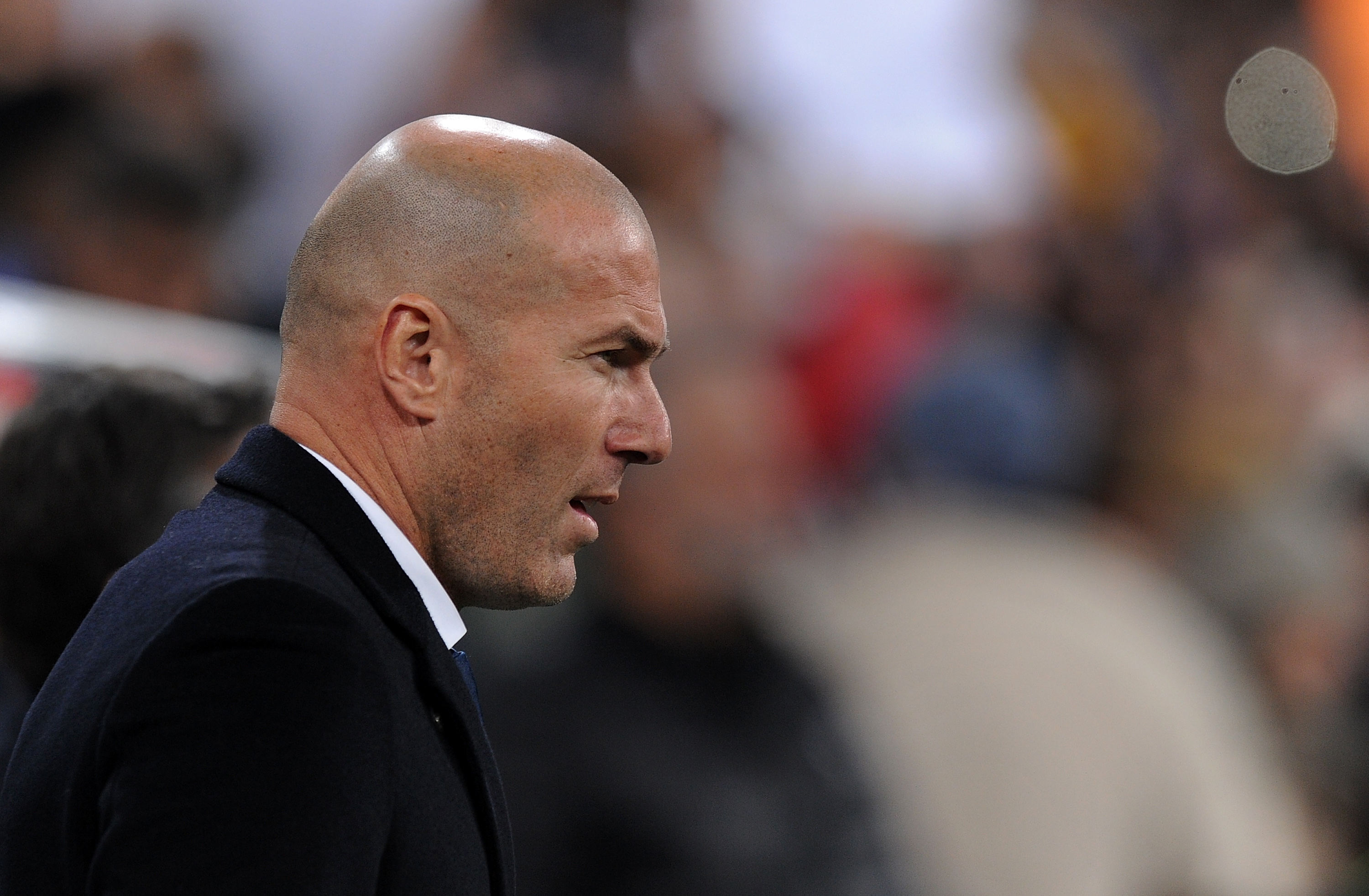 MADRID, SPAIN - JANUARY 04:  Real Madrid manager Zinedine Zidane looks on before the Copa del Rey Round of 16 First Leg match between Real Madrid and Sevilla  at Bernabeu on January 4, 2017 in Madrid, Spain.  (Photo by Denis Doyle/Getty Images)