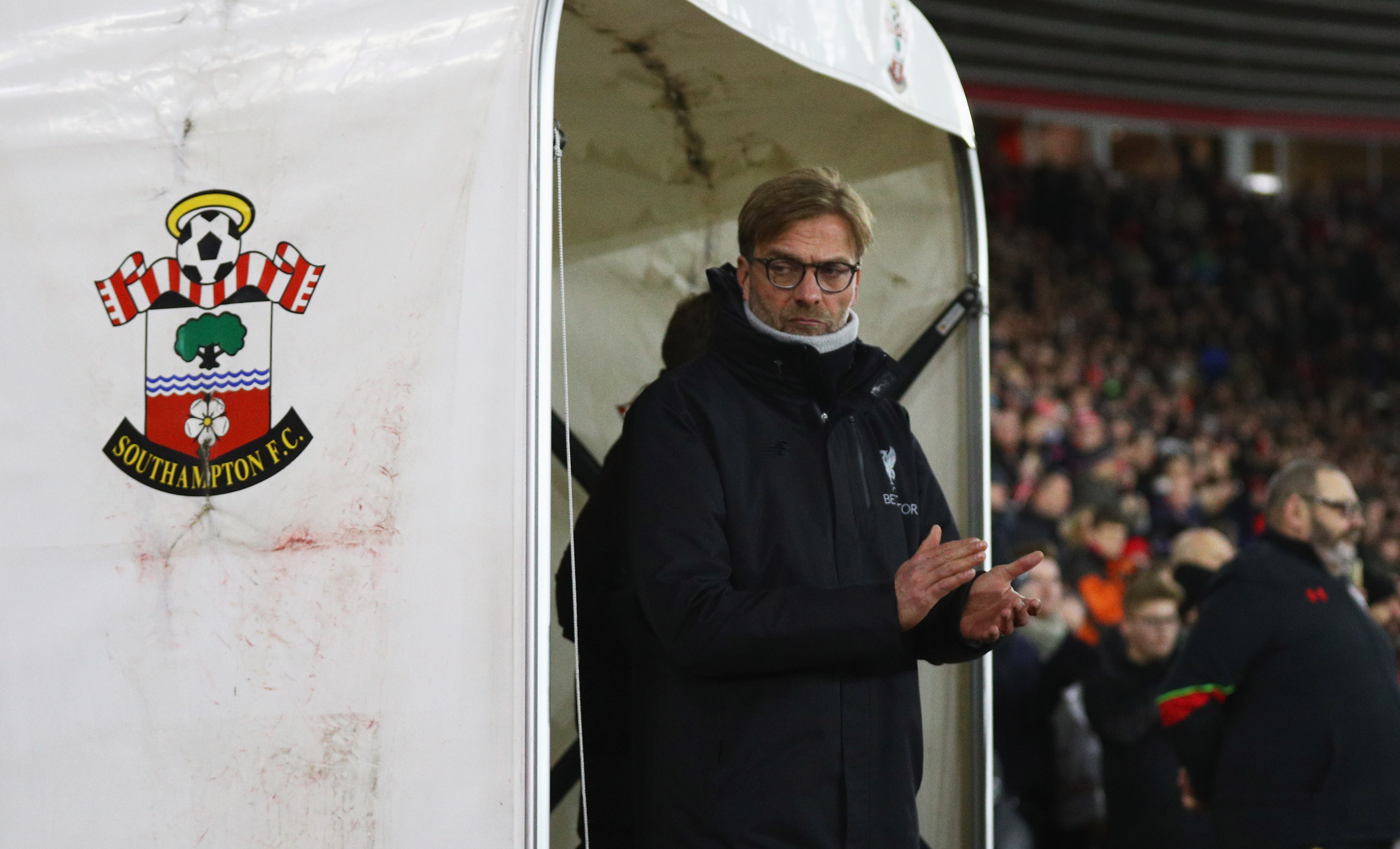 SOUTHAMPTON, ENGLAND - JANUARY 11:  Jurgen Klopp manager of Liverpool walk out of the tunnel prior to the EFL Cup semi-final first leg match between Southampton and Liverpool at St Mary's Stadium on January 11, 2017 in Southampton, England.  (Photo by Ian Walton/Getty Images)