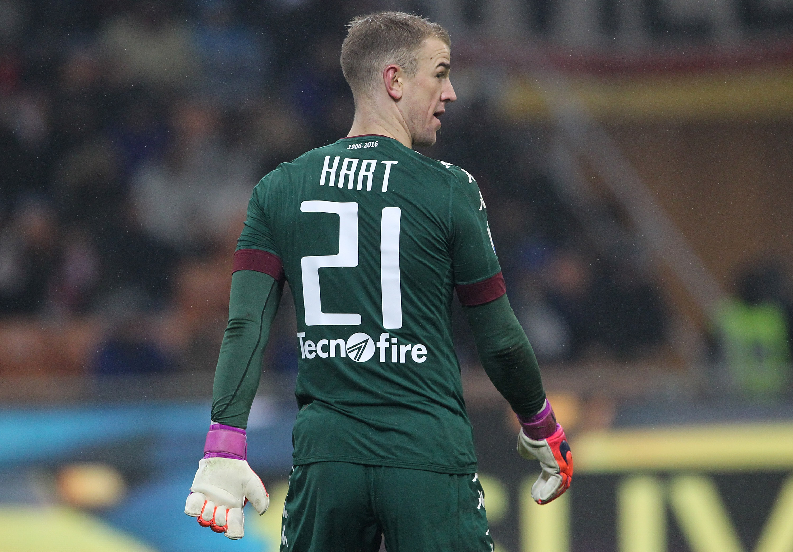 MILAN, ITALY - JANUARY 12:  Joe Hart of Torino FC looks on during the TIM Cup match between AC Milan and AC Torino at Giuseppe Meazza Stadium on January 12, 2017 in Milan, Italy.  (Photo by Marco Luzzani/Getty Images)