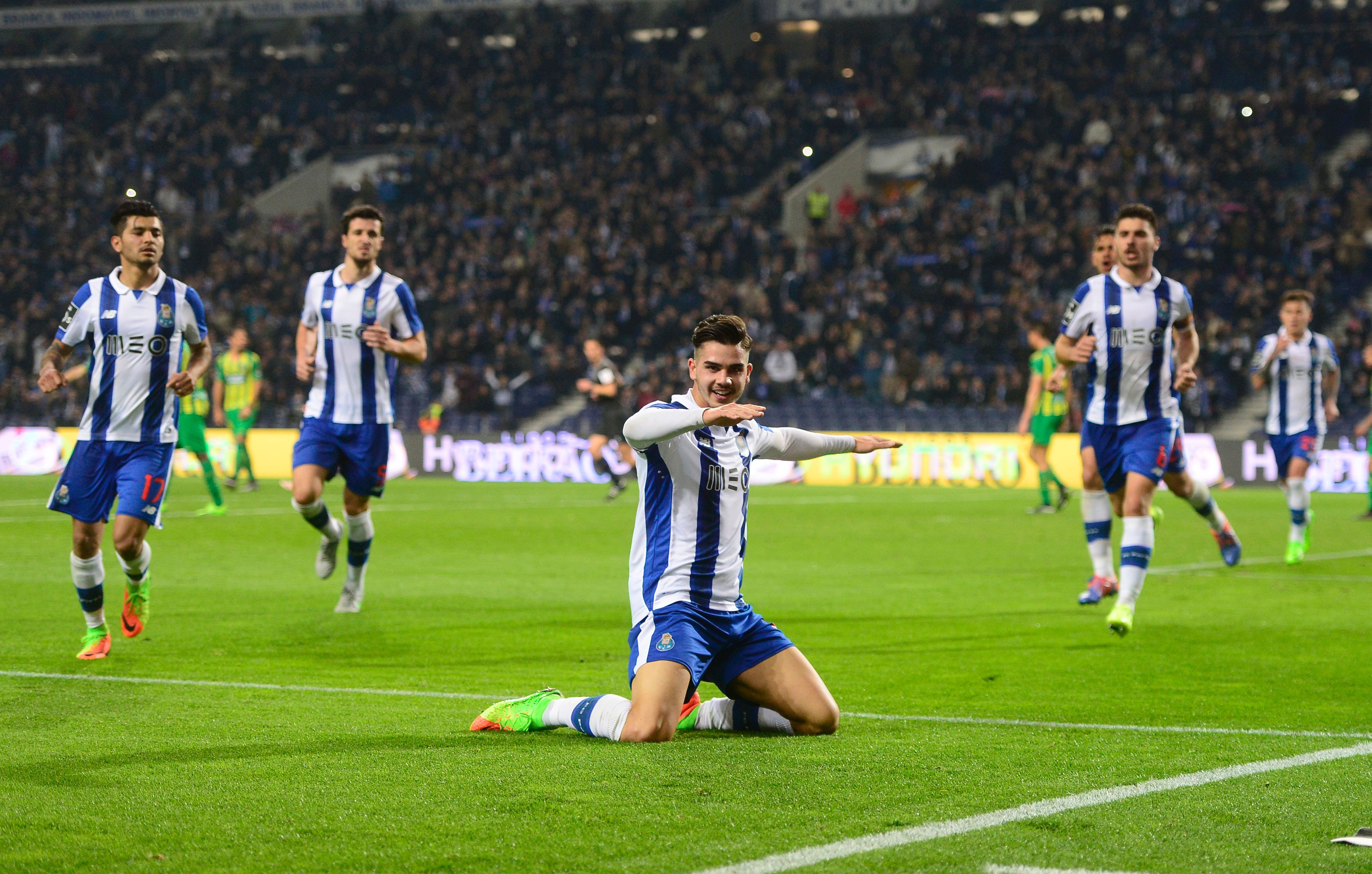 Porto's forward Andre Silva (C) celebrates after scoring the opening goal during the Portuguese league football match FC Porto vs CD Tondela at the Dragao stadium in Porto on February 17, 2017. / AFP / MIGUEL RIOPA        (Photo credit should read MIGUEL RIOPA/AFP/Getty Images)