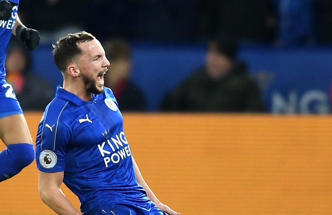 LEICESTER, ENGLAND - FEBRUARY 27:  Daniel Drinkwater of Leicester City celebrates with team mates after scoring his sides second goal during the Premier League match between Leicester City and Liverpool at The King Power Stadium on February 27, 2017 in Leicester, England.  (Photo by Michael Regan/Getty Images)