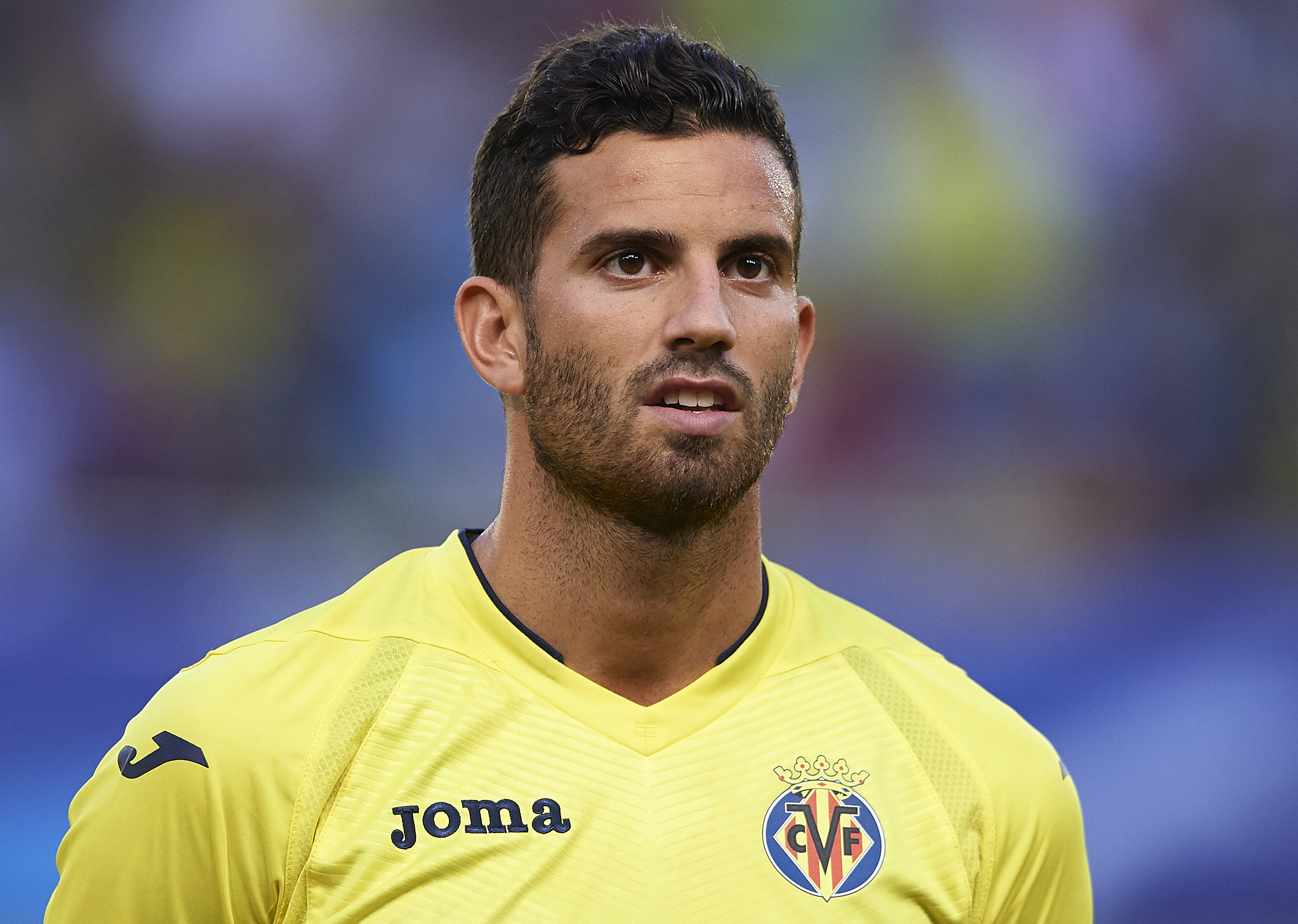 VILLARREAL, SPAIN - AUGUST 17:  Mateo Musacchio of Villarreal looks on prior to the UEFA Champions League play-off first leg match between Villarreal CF and AS Monaco at El Madrigal on August 17, 2016 in Villarreal, Spain.  (Photo by Manuel Queimadelos Alonso/Getty Images)