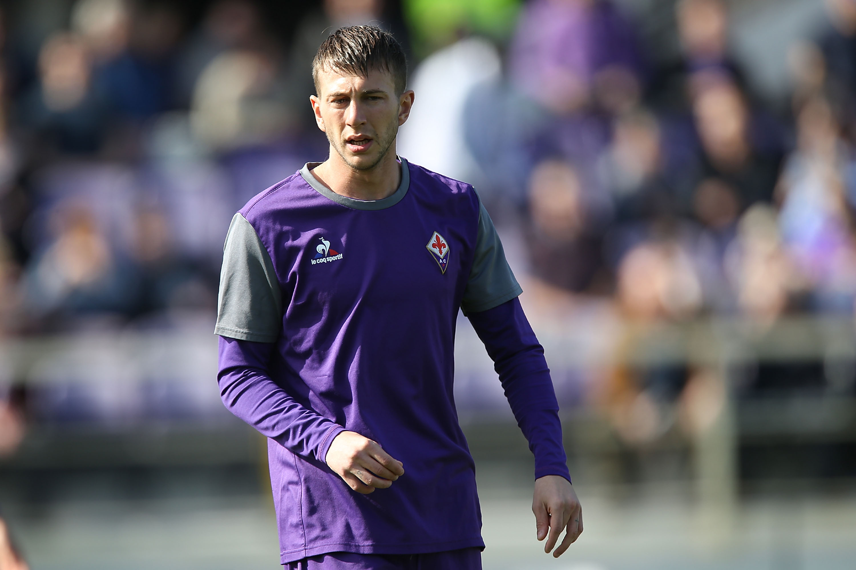 FLORENCE, ITALY - MARCH 12: Federico Bernardeschi of ACF Fiorentina during heating during the Serie A match between ACF Fiorentina and Cagliari Calcio at Stadio Artemio Franchi on March 12, 2017 in Florence, Italy.  (Photo by Gabriele Maltinti/Getty Images)