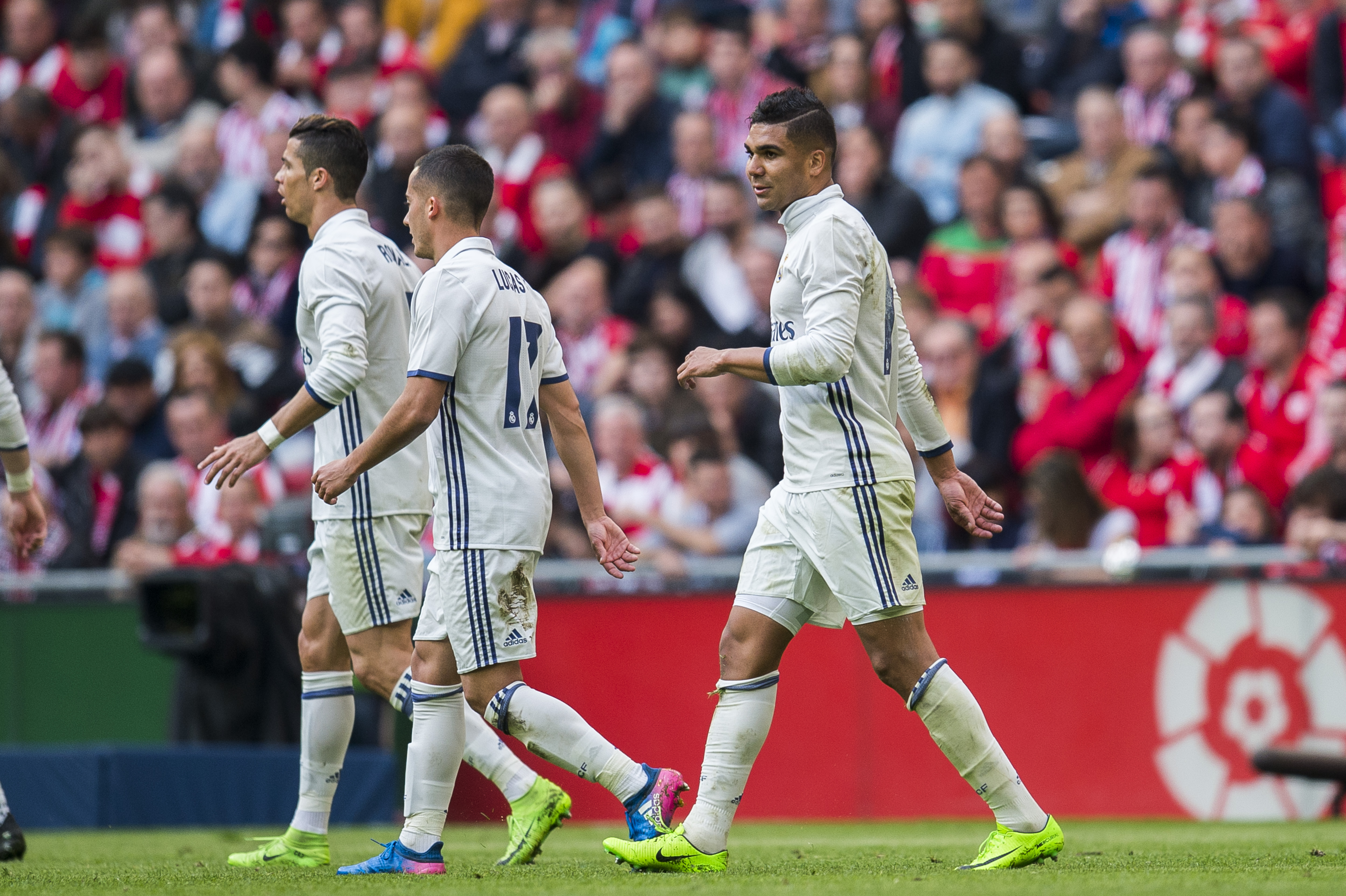 BILBAO, SPAIN - MARCH 18:  Casemiro of Real Madrid celebrates after scoring his team's second goal during the La Liga match between Athletic Club Bilbao and Real Madrid at San Mames Stadium on March 18, 2017 in Bilbao, Spain.  (Photo by Juan Manuel Serrano Arce/Getty Images)