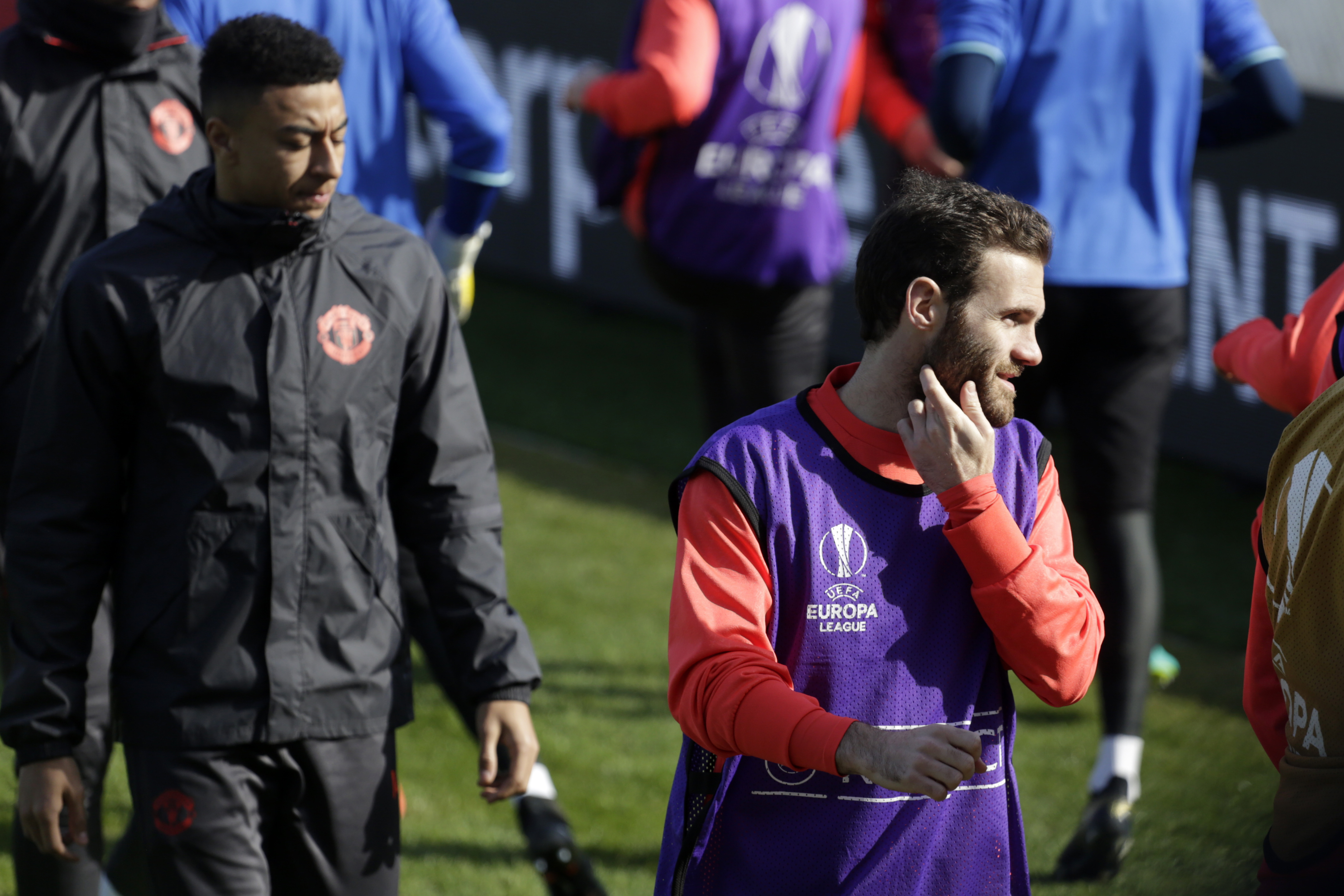 Manchester United's Spanish midfielder Juan Mata (R) takes part in a training session on the eve of the UEFA Europe League round of 16, first leg match between FC Rostov and Manchester United in Rostov on March 8, 2017. / AFP PHOTO / Yuri MALTSEV        (Photo credit should read YURI MALTSEV/AFP/Getty Images)