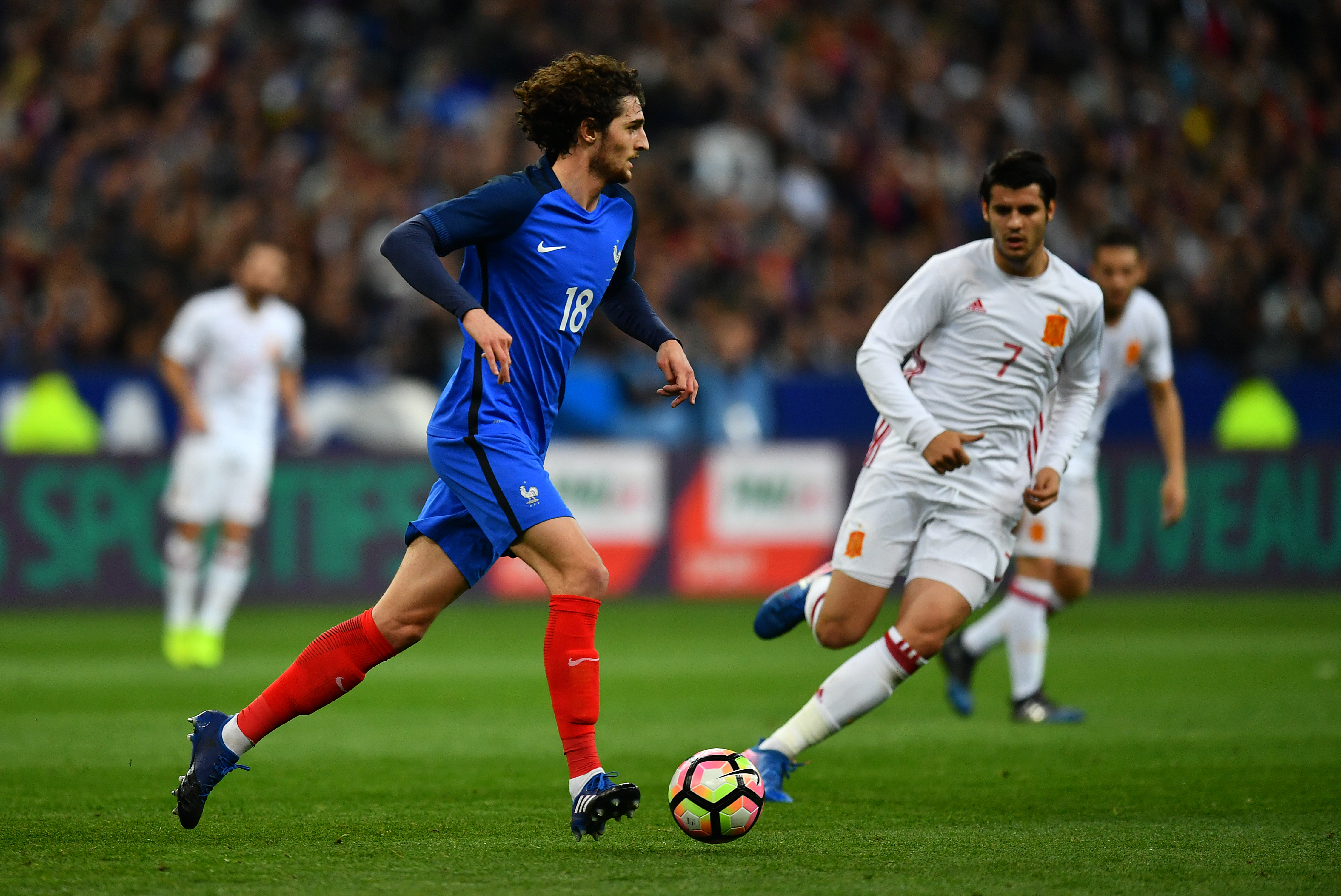 PARIS, FRANCE - MARCH 28:  Adrien Rabiot of France looks for space during the International Friendly match between France and Spain at the Stade de France on March 28, 2017 in Paris, France. (Photo by Dan Mullan/Getty Images)