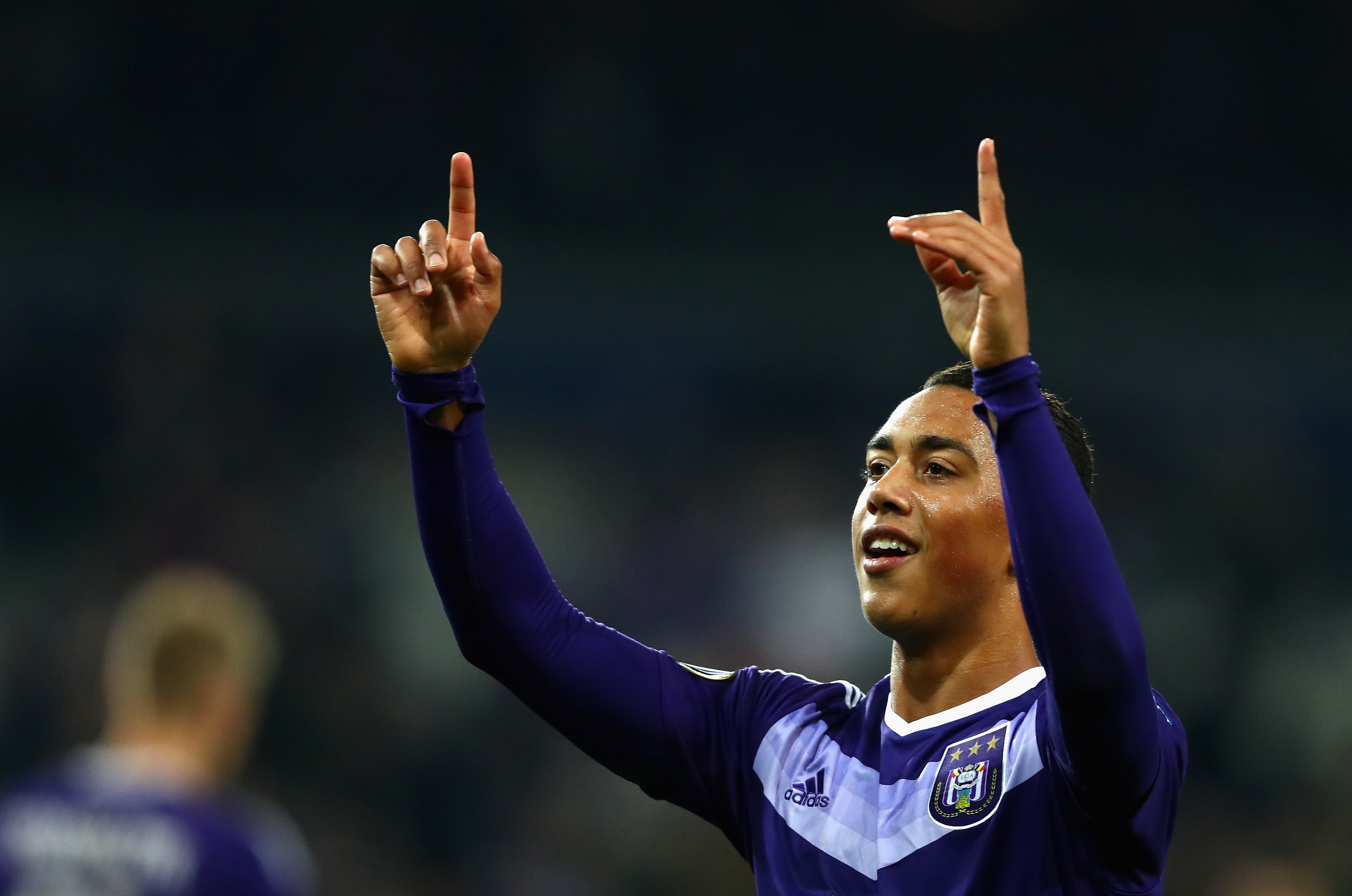 BRUSSELS, BELGIUM - NOVEMBER 03:  Youri Tielemans of RSC Anderlecht celebrates after scoring his team's thirkd goal during the UEFA Europa League Group C match between RSC Anderlecht and 1. FSV Mainz 05 at Constant Vanden Stock Stadium on November 3, 2016 in Brussels, Belgium.  (Photo by Dean Mouhtaropoulos/Getty Images)