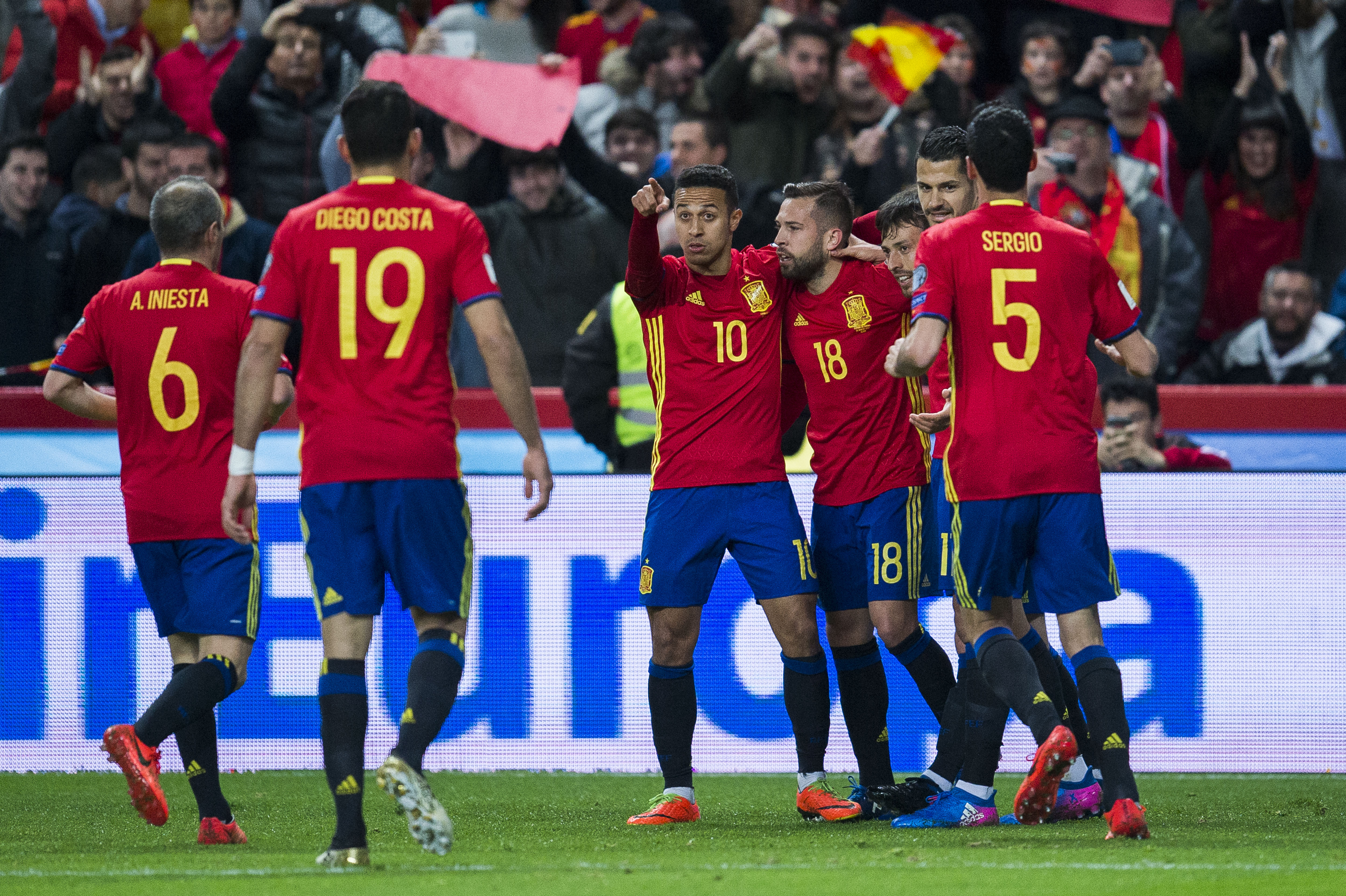 GIJON, SPAIN - MARCH 24:  David Silva of Spain celebrates after scoring goal during the FIFA 2018 World Cup Qualifier between Spain and Israel at Estadio El Molinon on March 24, 2017 in Gijon, Spain.  (Photo by Juan Manuel Serrano Arce/Getty Images)