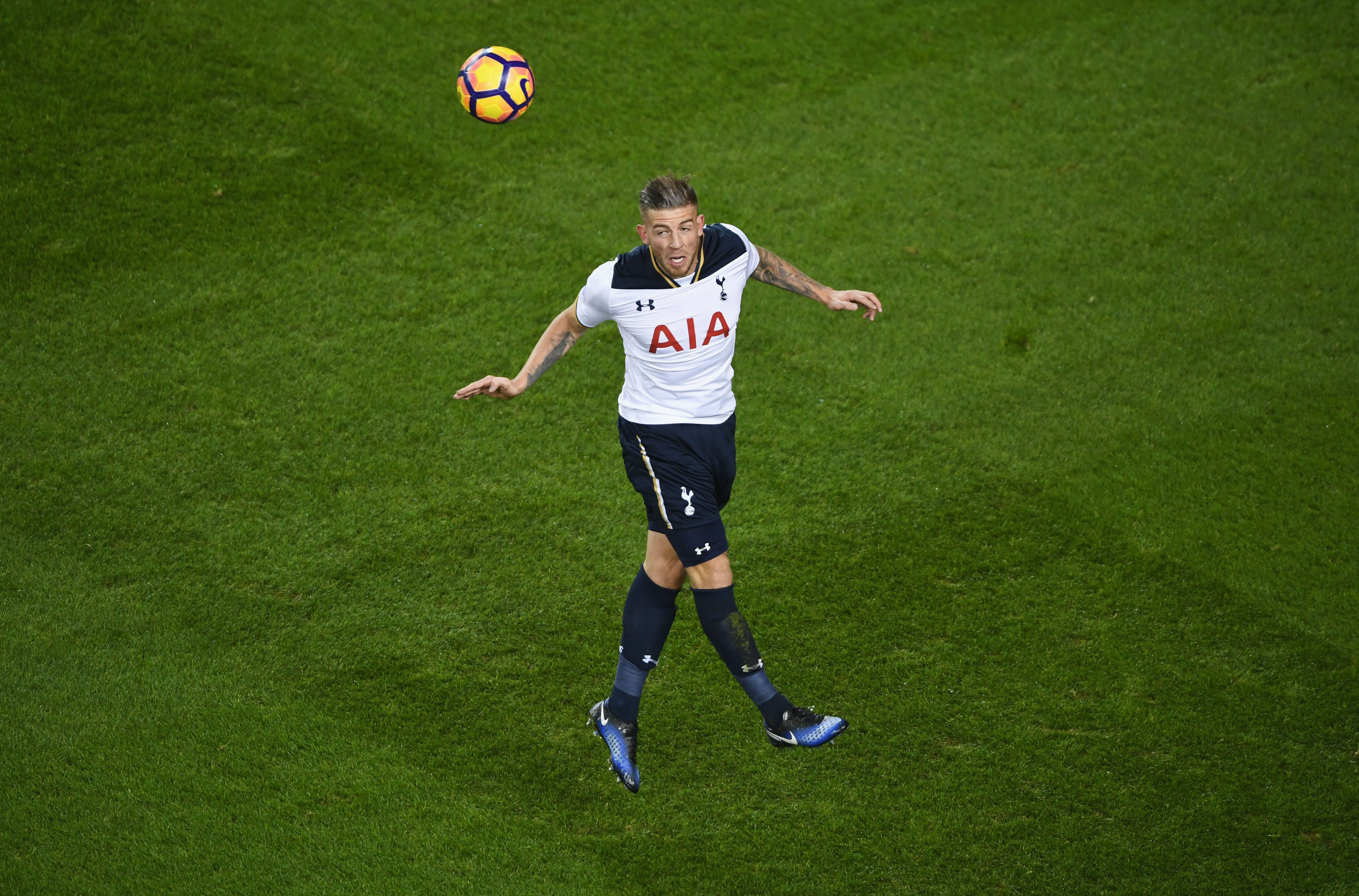 LONDON, ENGLAND - JANUARY 04: Toby Alderweireld of Tottenham Hotspur heads the ball during the Premier League match between Tottenham Hotspur and Chelsea at White Hart Lane on January 4, 2017 in London, England.  (Photo by Mike Hewitt/Getty Images)