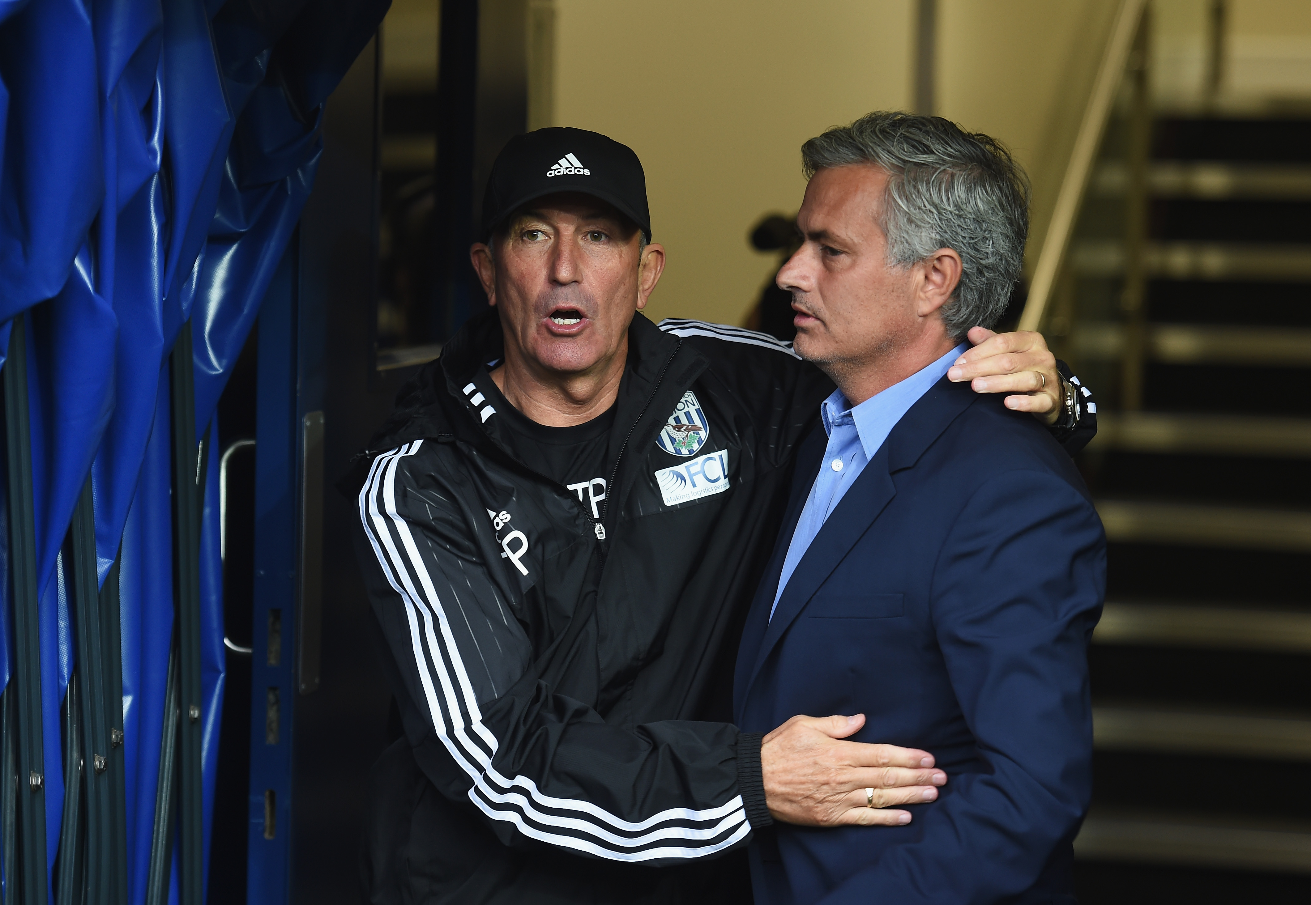 WEST BROMWICH, ENGLAND - AUGUST 23: Tony Pulis, manager of West Bromwich Albion greets Jose Mourinho, manager of Chelsea prior to the Barclays Premier League match between West Bromwich Albion and Chelsea at The Hawthorns on August 23, 2015 in West Bromwich, England.  (Photo by Michael Regan/Getty Images)