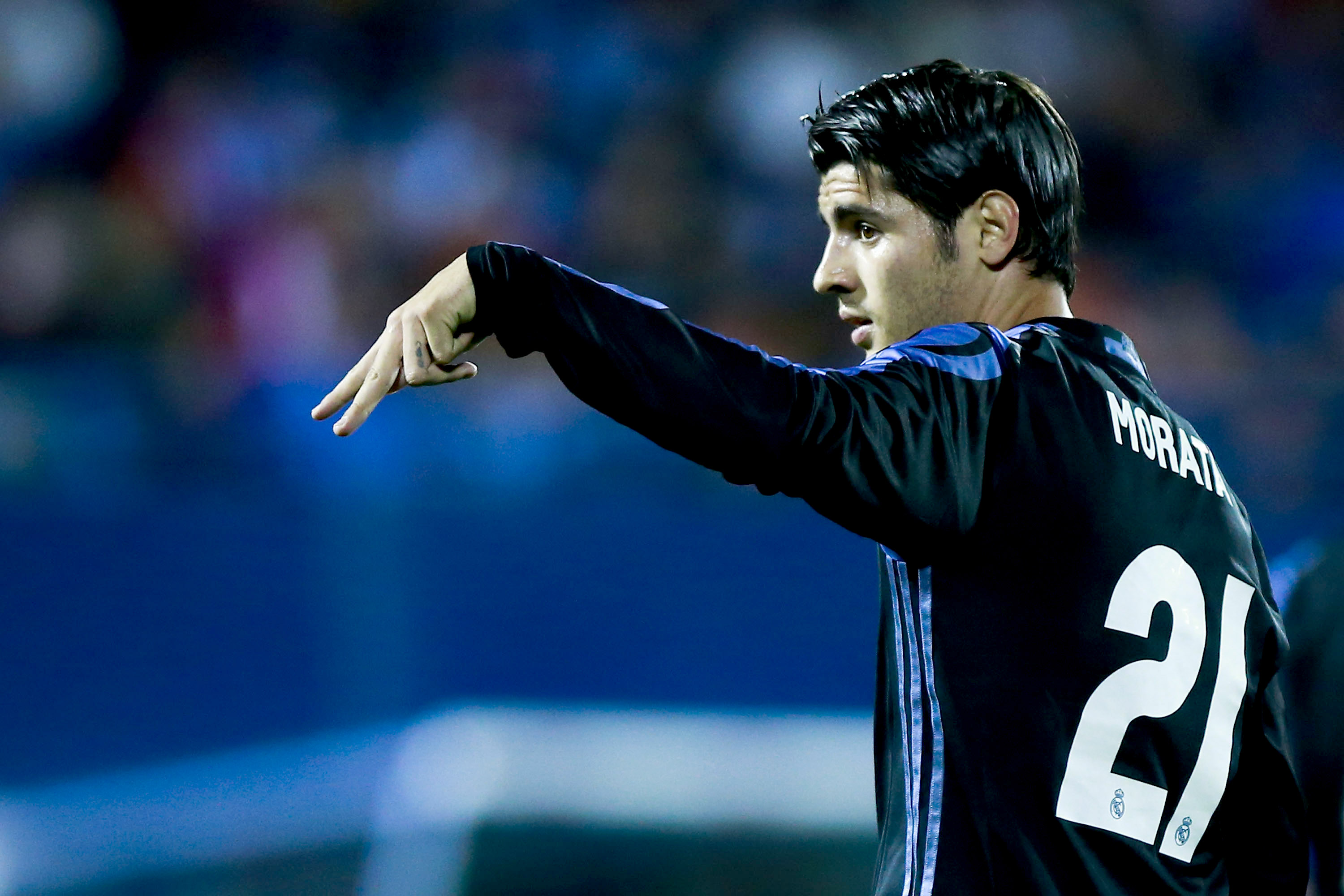 LEGANES, SPAIN - APRIL 05: Alvaro Morata of Real Madrid CF celebrates scoring their third goal during the La Liga match between CD Leganes and Real Madrid CF at Estadio Municipal de Butarque on April 5, 2017 in Leganes, Spain.  (Photo by Gonzalo Arroyo Moreno/Getty Images)