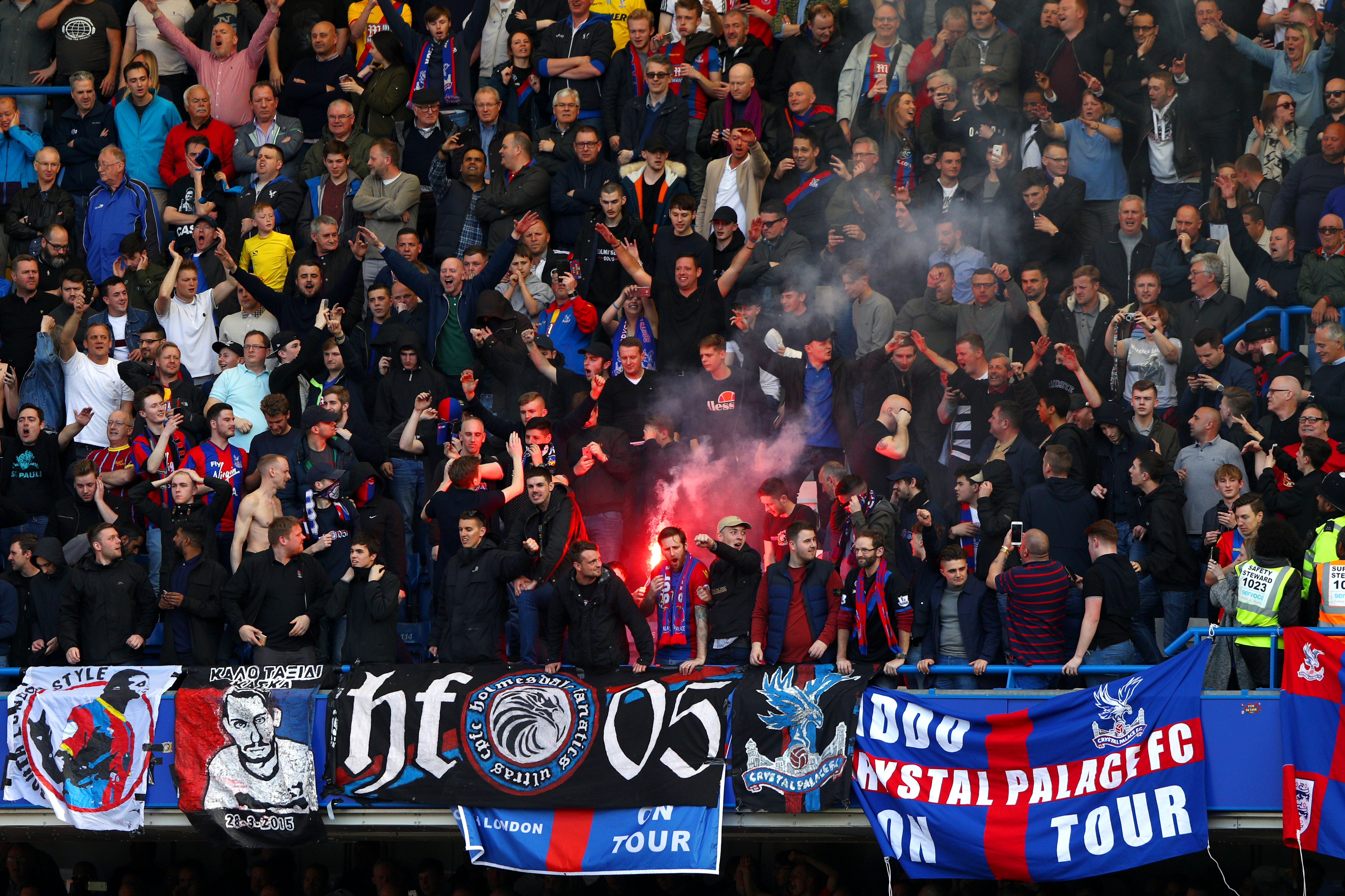 LONDON, ENGLAND - APRIL 01: Crystal Palace fans celebrate during the Premier League match between Chelsea and Crystal Palace at Stamford Bridge on April 1, 2017 in London, England.  (Photo by Ian Walton/Getty Images)