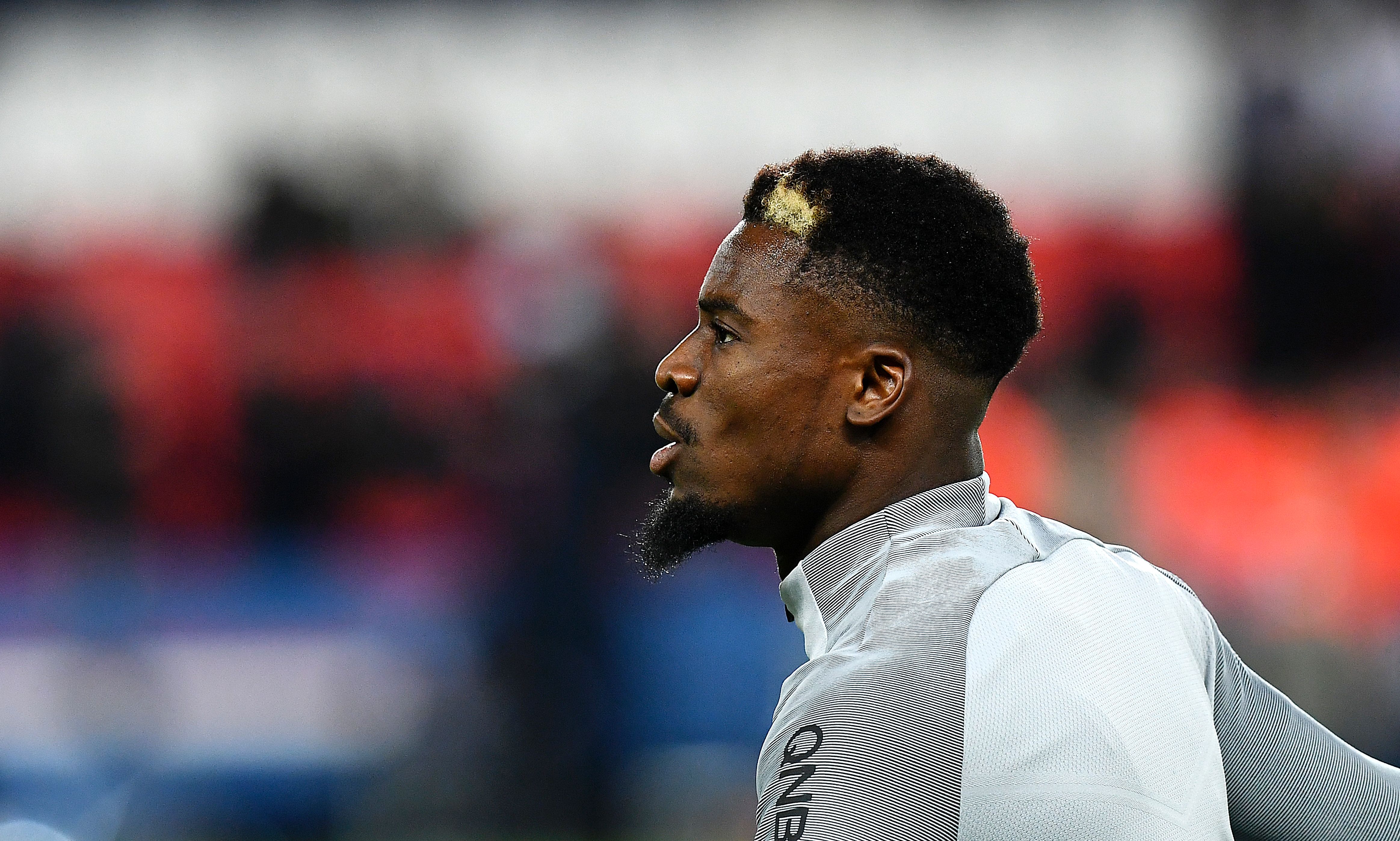 Paris Saint-Germain's Ivorian defender Serge Aurier warms up prior to the French L1 football match Paris Saint-Germain (PSG) vs Olympique Lyonnais (OL) at the Parc des Princes stadium in Paris on March 19, 2017.  / AFP PHOTO / FRANCK FIFE        (Photo credit should read FRANCK FIFE/AFP/Getty Images)