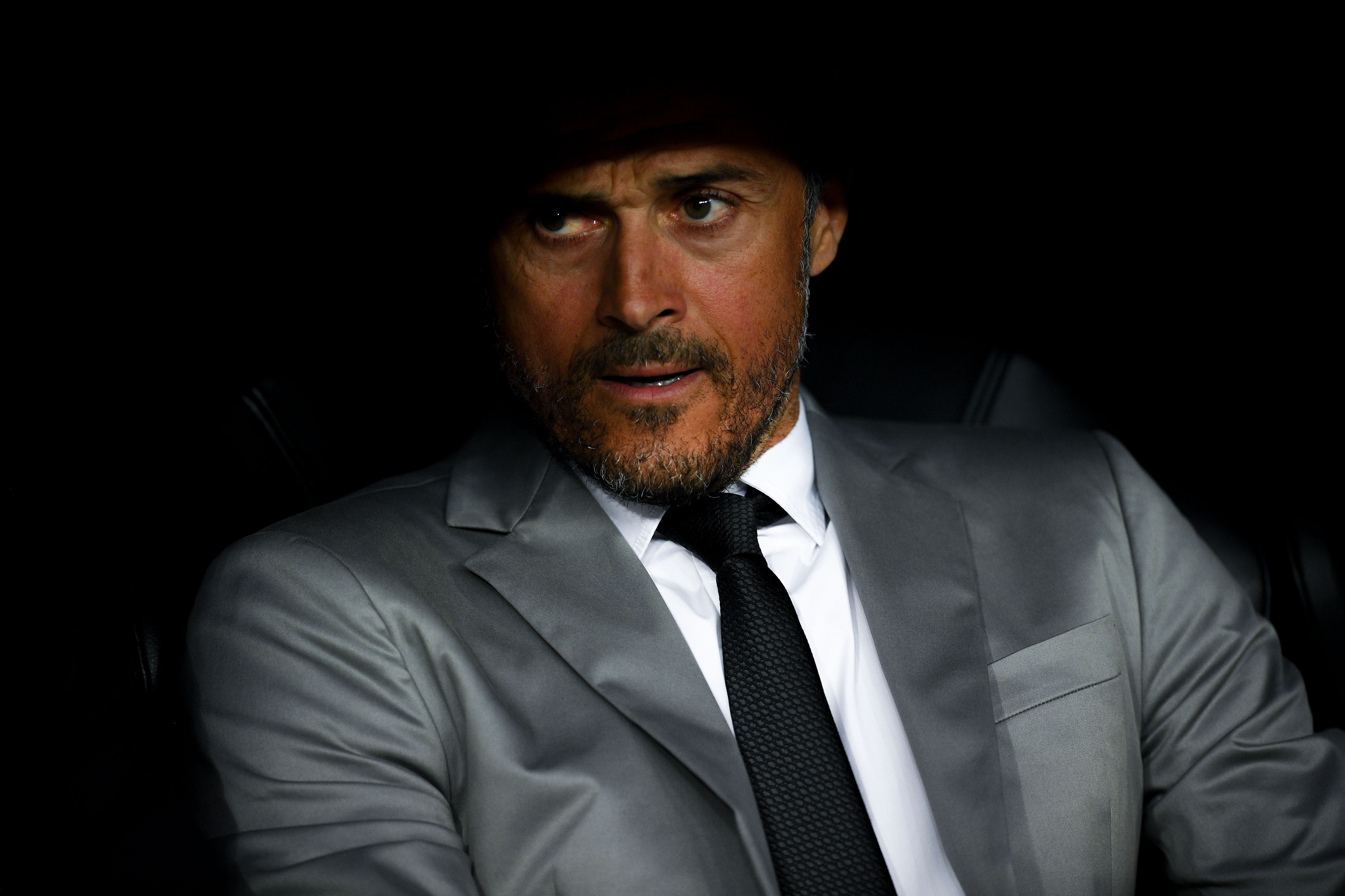MADRID, SPAIN - APRIL 23:  Head coach Luis Enrique of FC Barcelona looks on during the La Liga match between Real Madrid CF and FC Barcelona at the Santiago Bernabeu stadium on April 23, 2017 in Madrid, Spain.  (Photo by David Ramos/Getty Images)