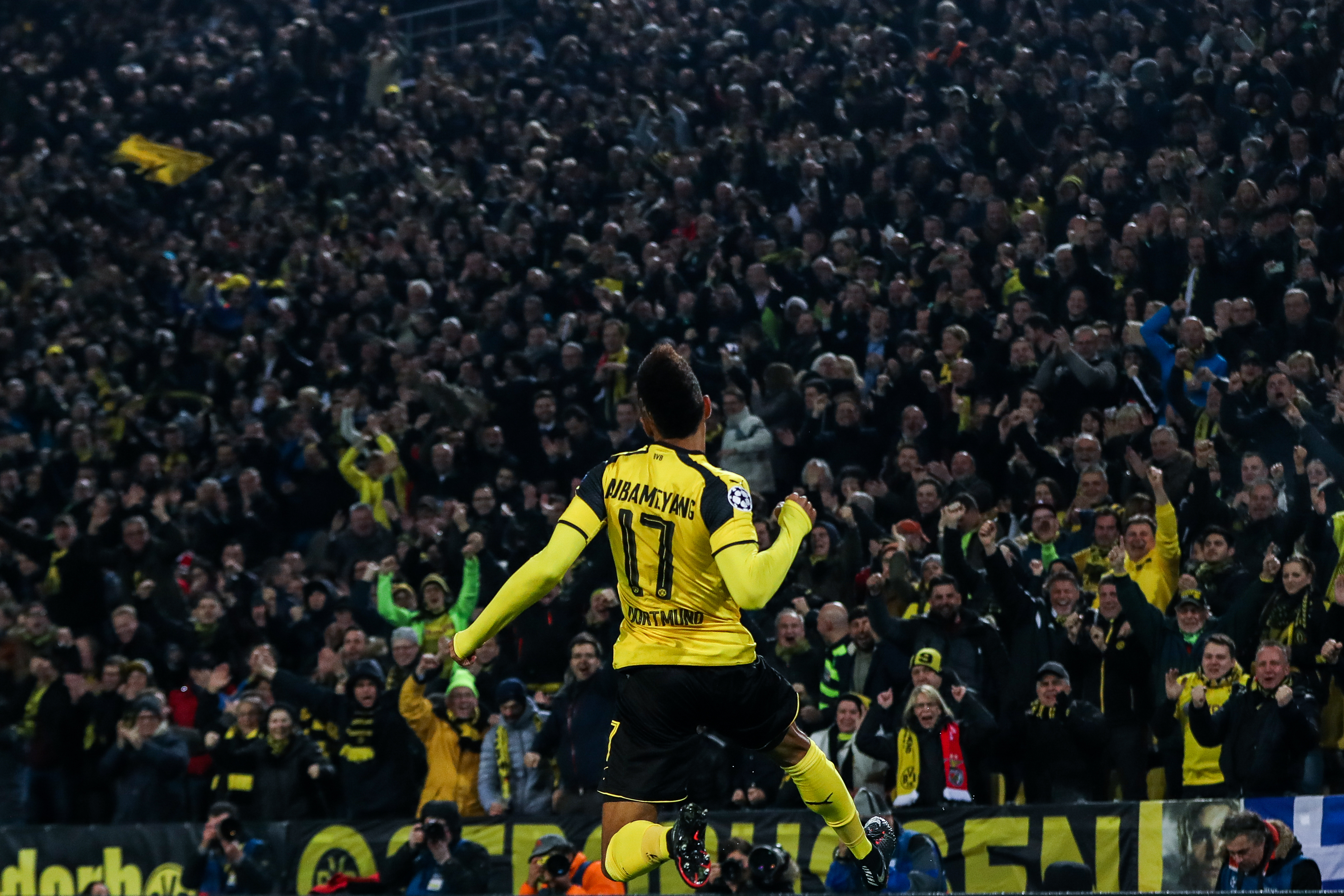 DORTMUND, GERMANY - MARCH 08: Pierre-Emerick Aubameyang of Dortmund celebrates after scoring a goal to make it 1-0 during the UEFA Champions League Round of 16 second leg match between Borussia Dortmund and  SL Benfica at Signal Iduna Park on March 8, 2017 in Dortmund, Germany. (Photo by Maja Hitij/Bongarts/Getty Images)